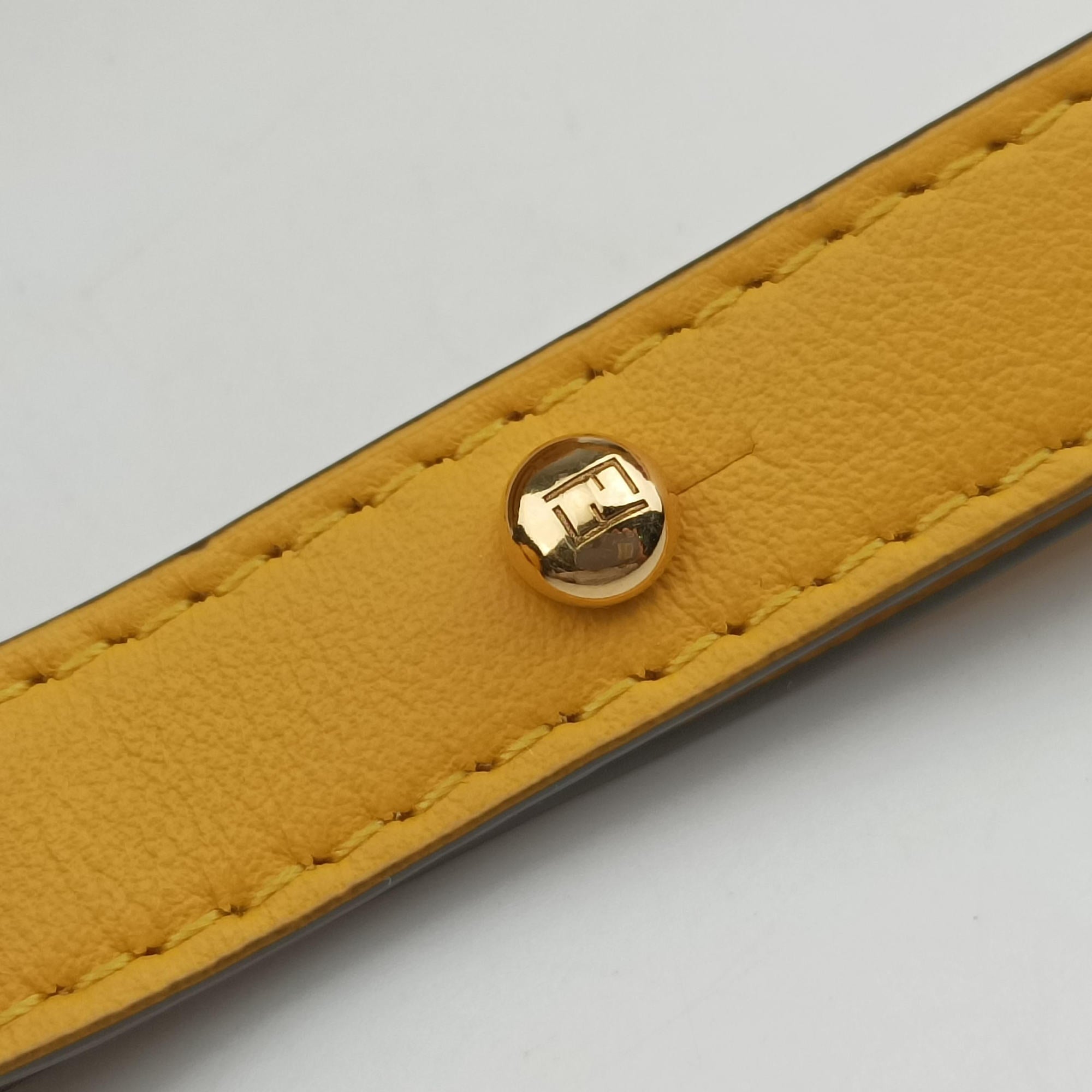 Pre-owned Fendi Aurock Camera Case Mini Yellow Suede × Leather 8BS058 shoulderbag | stylenewstar