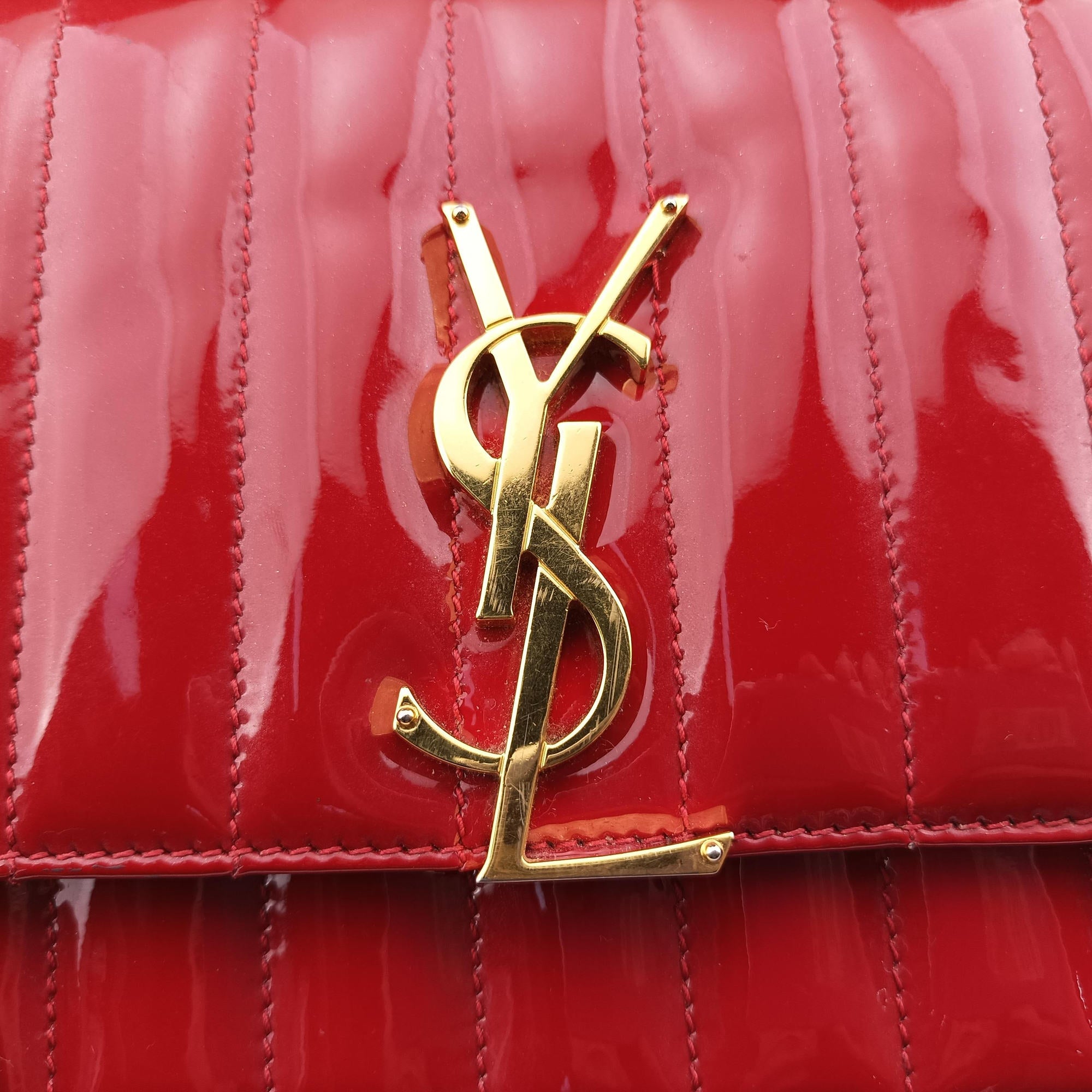Pre-owned Yves Saint Laurent VICKY Red Patent Leather 538439 shoulderbag | stylenewstar