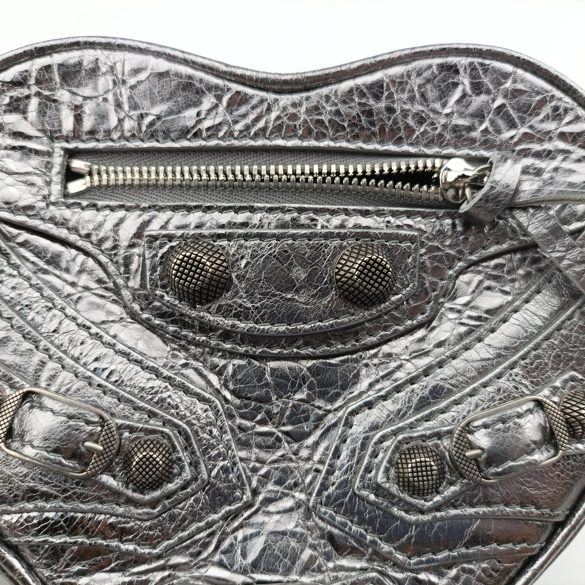 Pre-owned Balenciaga Heart mini Silver Lambskin  shoulderbag | stylenewstar