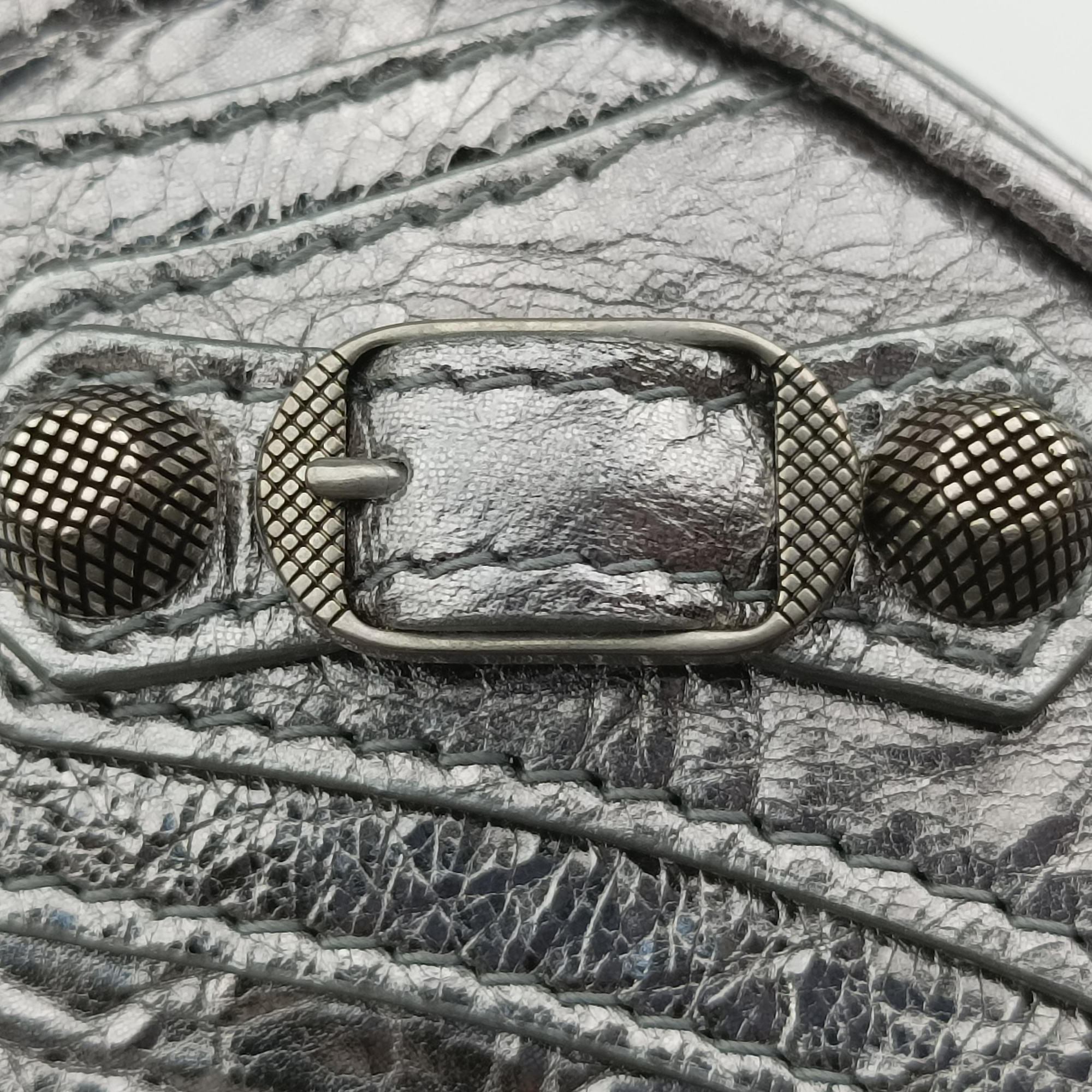 Pre-owned Balenciaga Heart mini Silver Lambskin  shoulderbag | stylenewstar