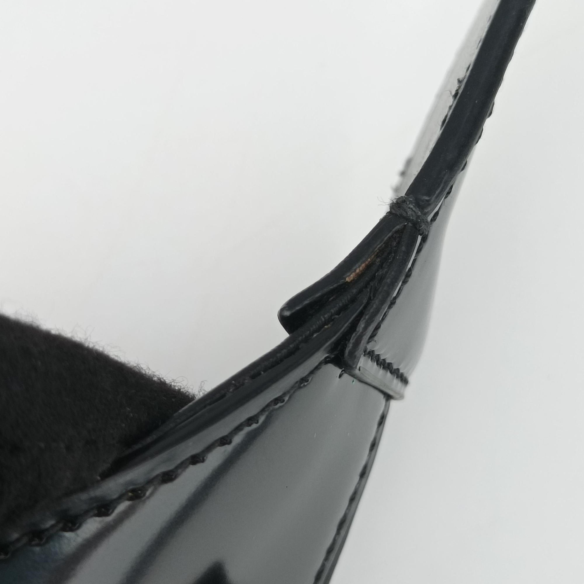 Pre-owned Ferragamo Archive Black Leather  shoulderbag | stylenewstar