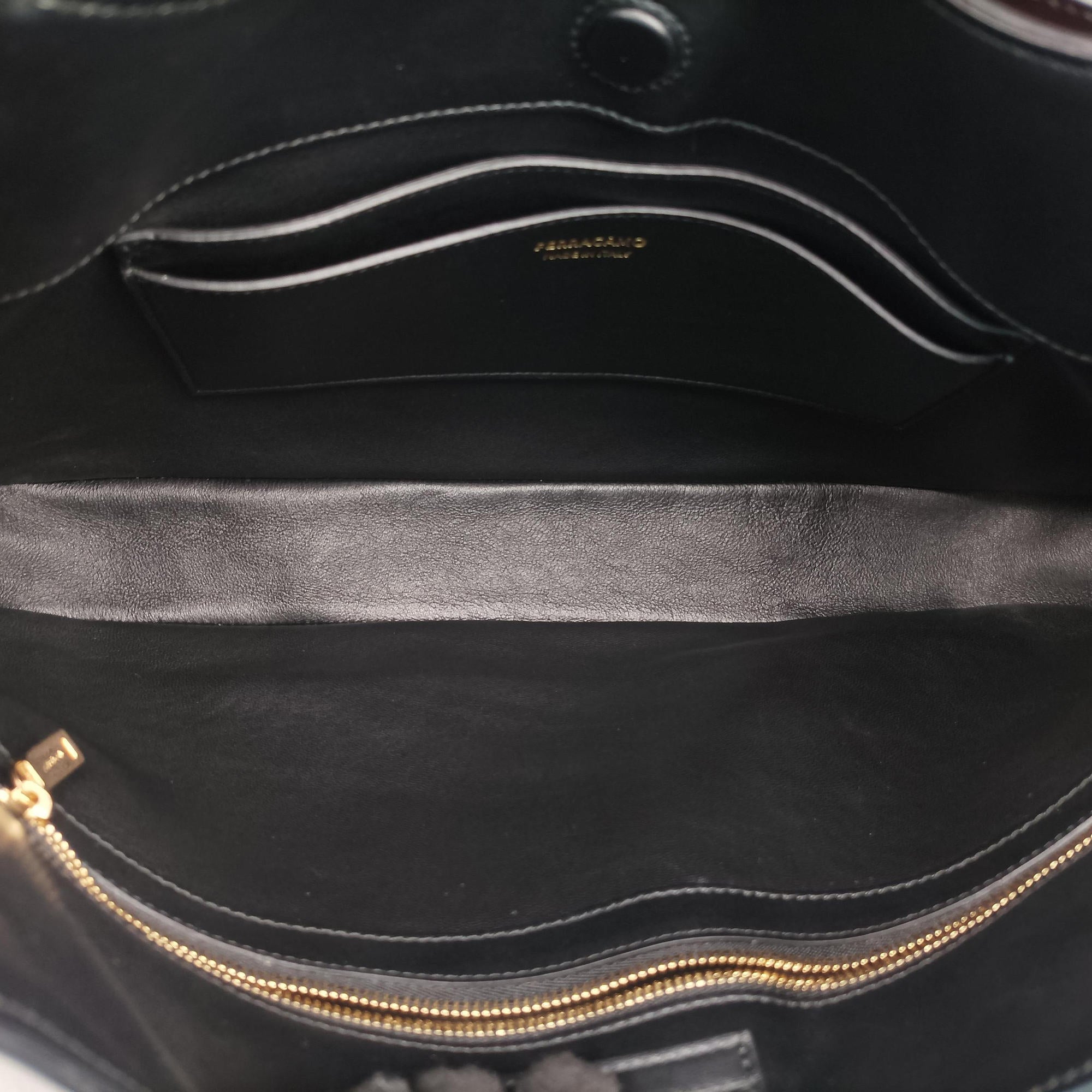 Pre-owned Ferragamo Archive Black Leather  shoulderbag | stylenewstar