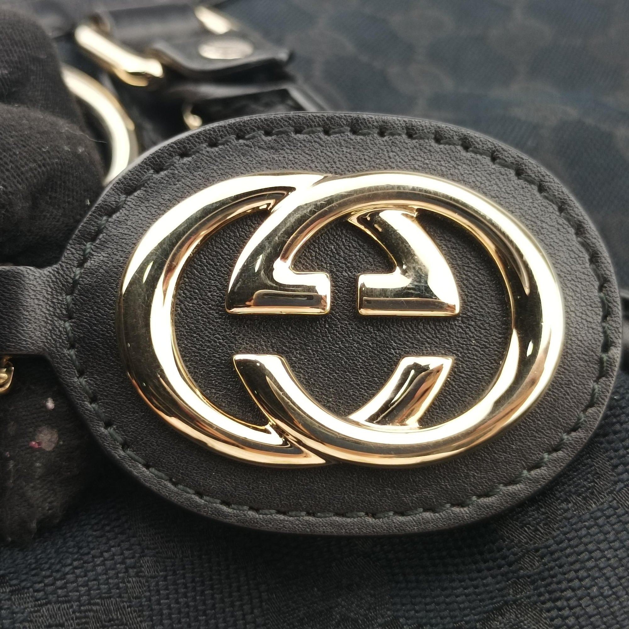 Pre-owned Gucci Sukey Black Canvas×Leather 247902 shoulderbag | stylenewstar