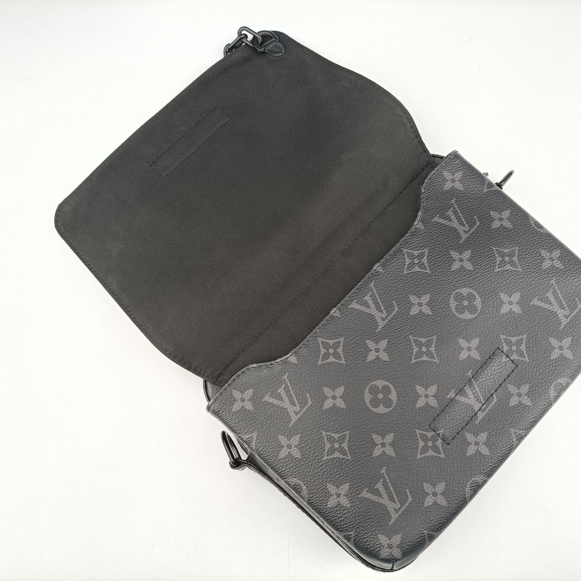 Secondhand Louis Vuitton Steamer Messenger BLACK Monogram Eclipse M45585 shoulderbag | stylenewstar