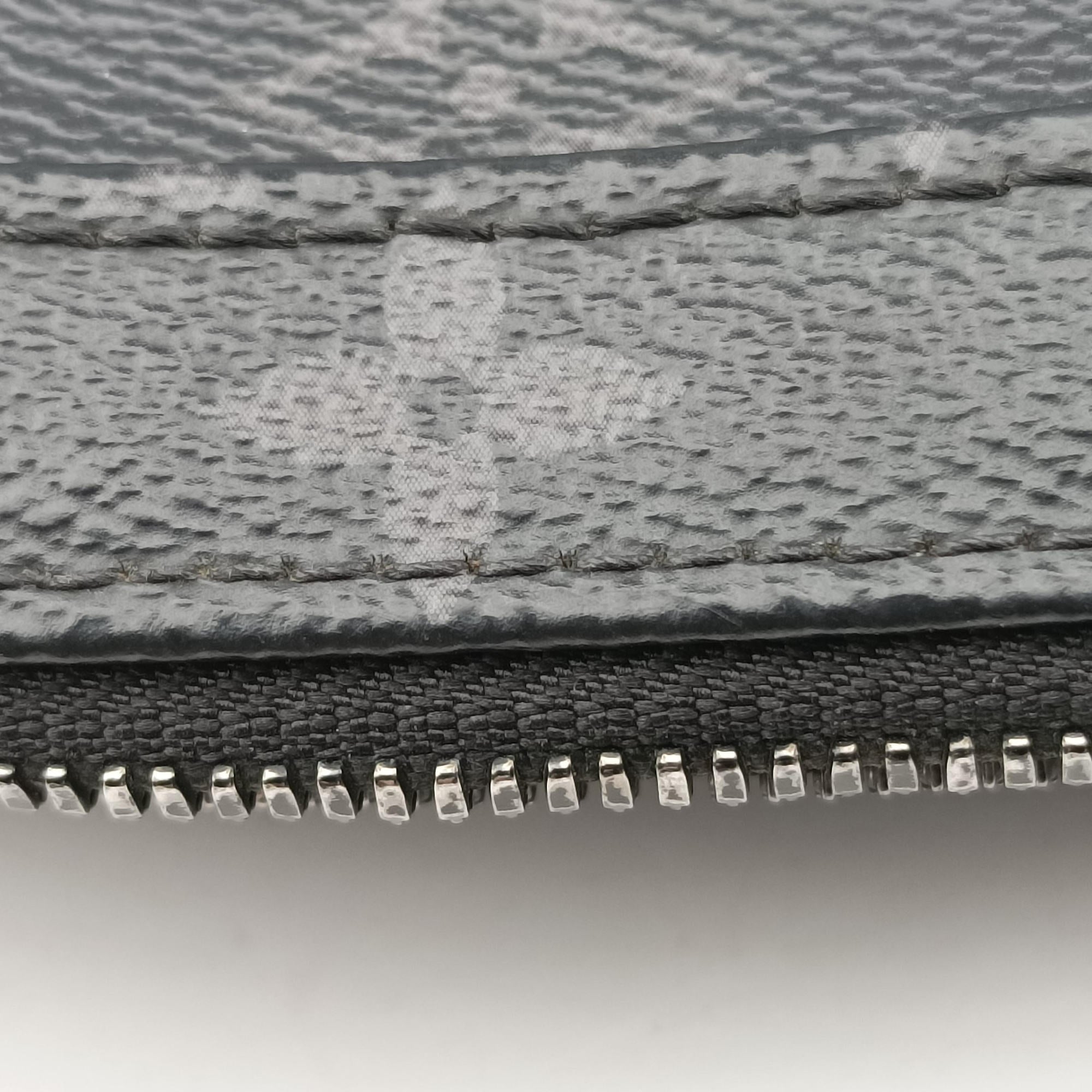 Secondhand Louis Vuitton Steamer Messenger BLACK Monogram Eclipse M45585 shoulderbag | stylenewstar