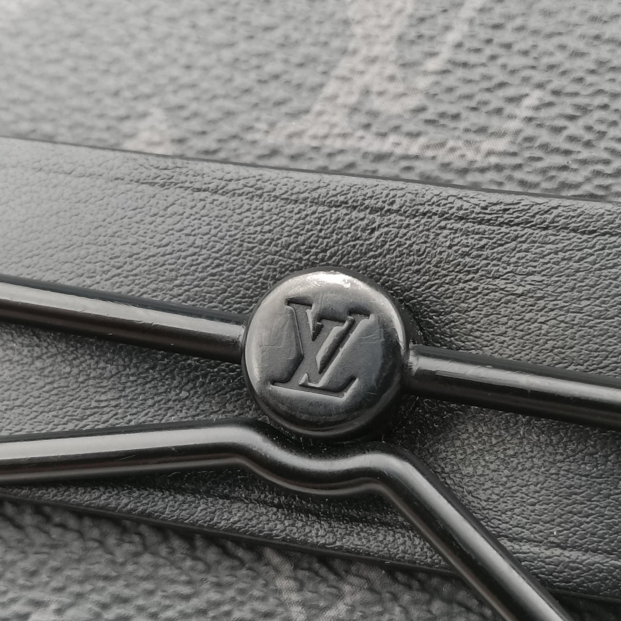 Secondhand Louis Vuitton Steamer Messenger BLACK Monogram Eclipse M45585 shoulderbag | stylenewstar