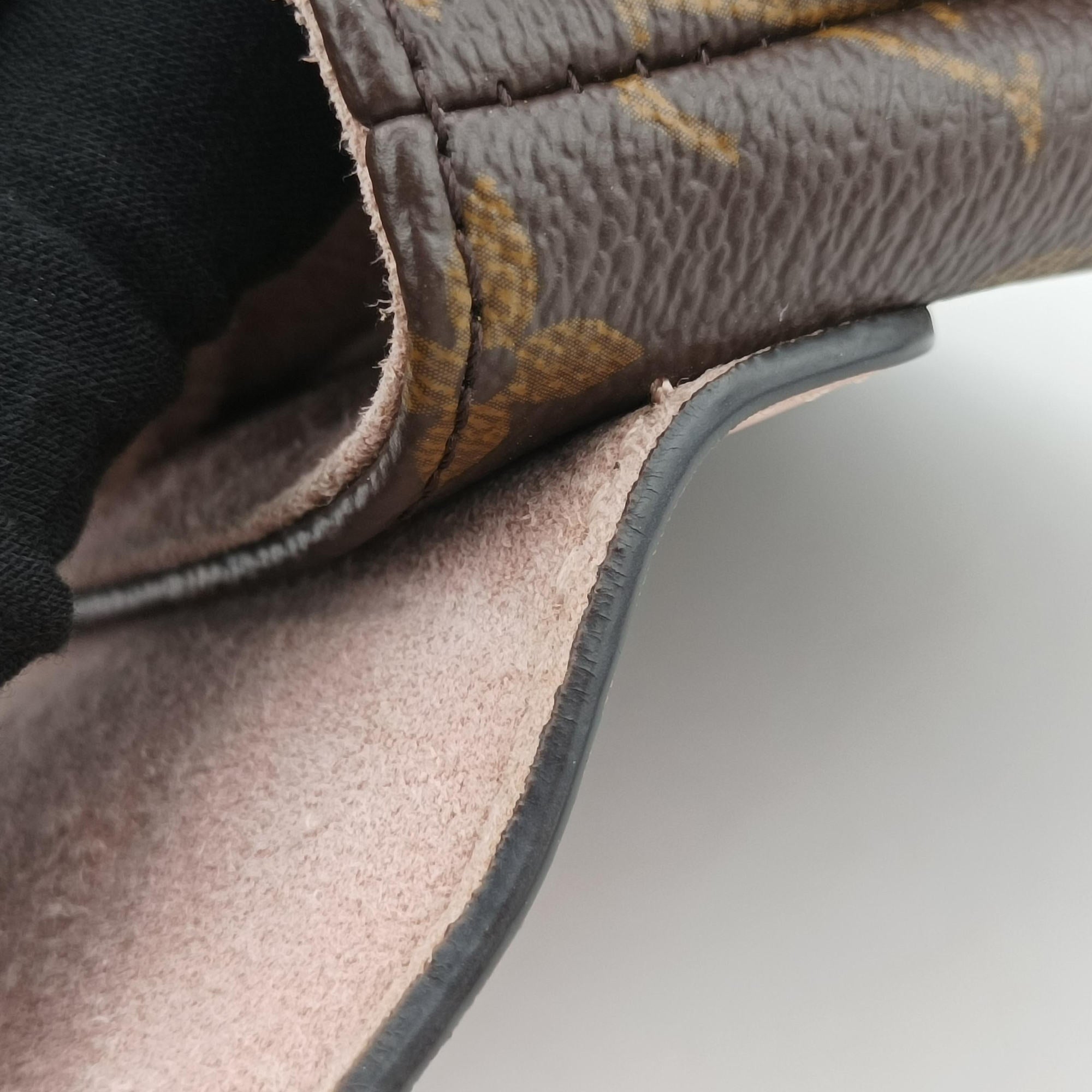 Pre-owned Louis Vuitton LOCKY BB Brown×ROSE POUDRE Monogram Canvas×calf leather M44080 shoulderbag | stylenewstar