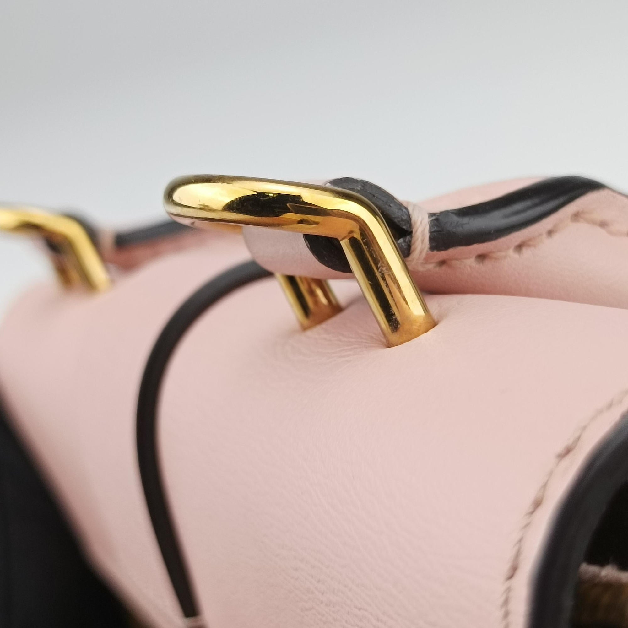 Pre-owned Louis Vuitton LOCKY BB Brown×ROSE POUDRE Monogram Canvas×calf leather M44080 shoulderbag | stylenewstar