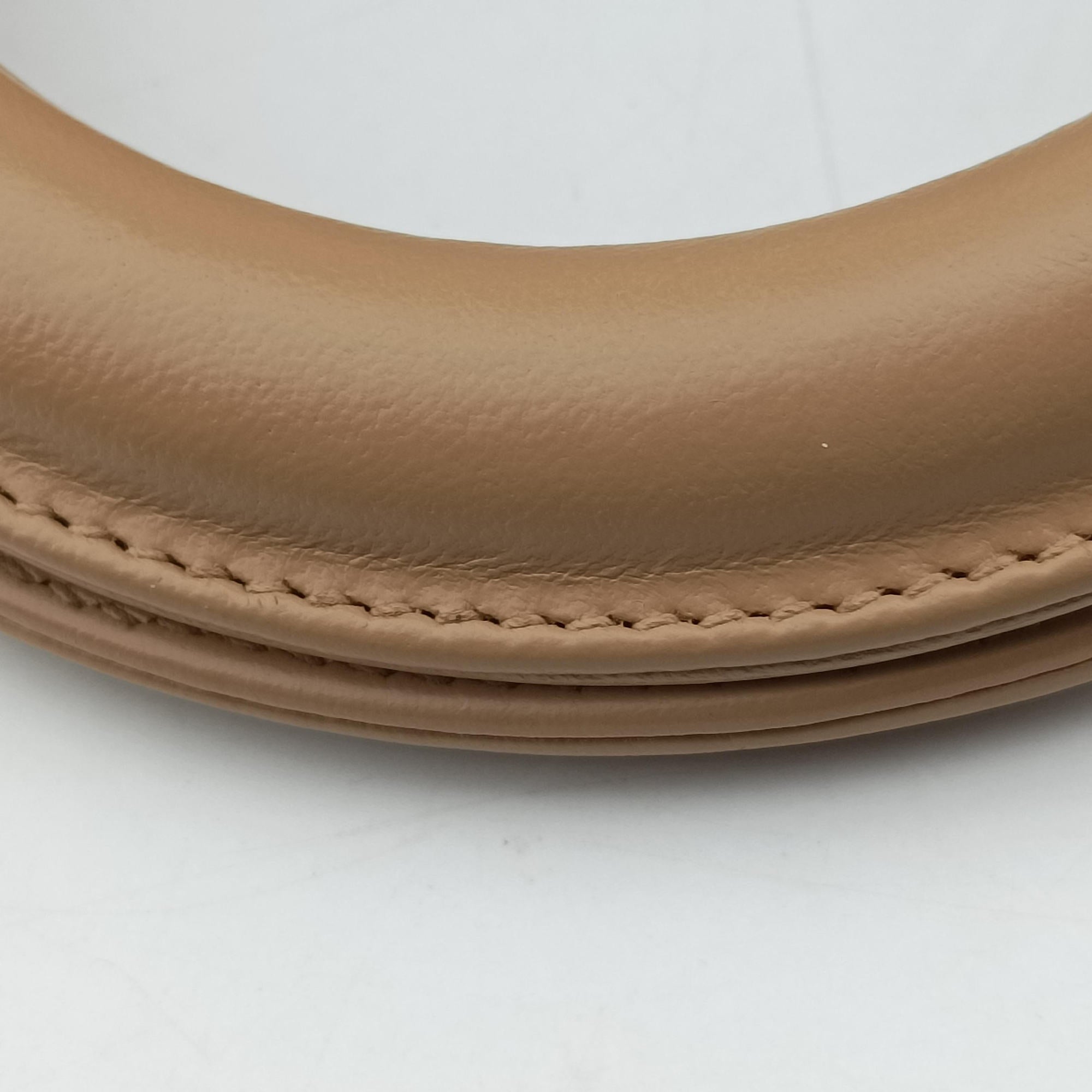 Pre-owned Christian Dior Lady Dior Beige lambskin  shoulderbag | stylenewstar