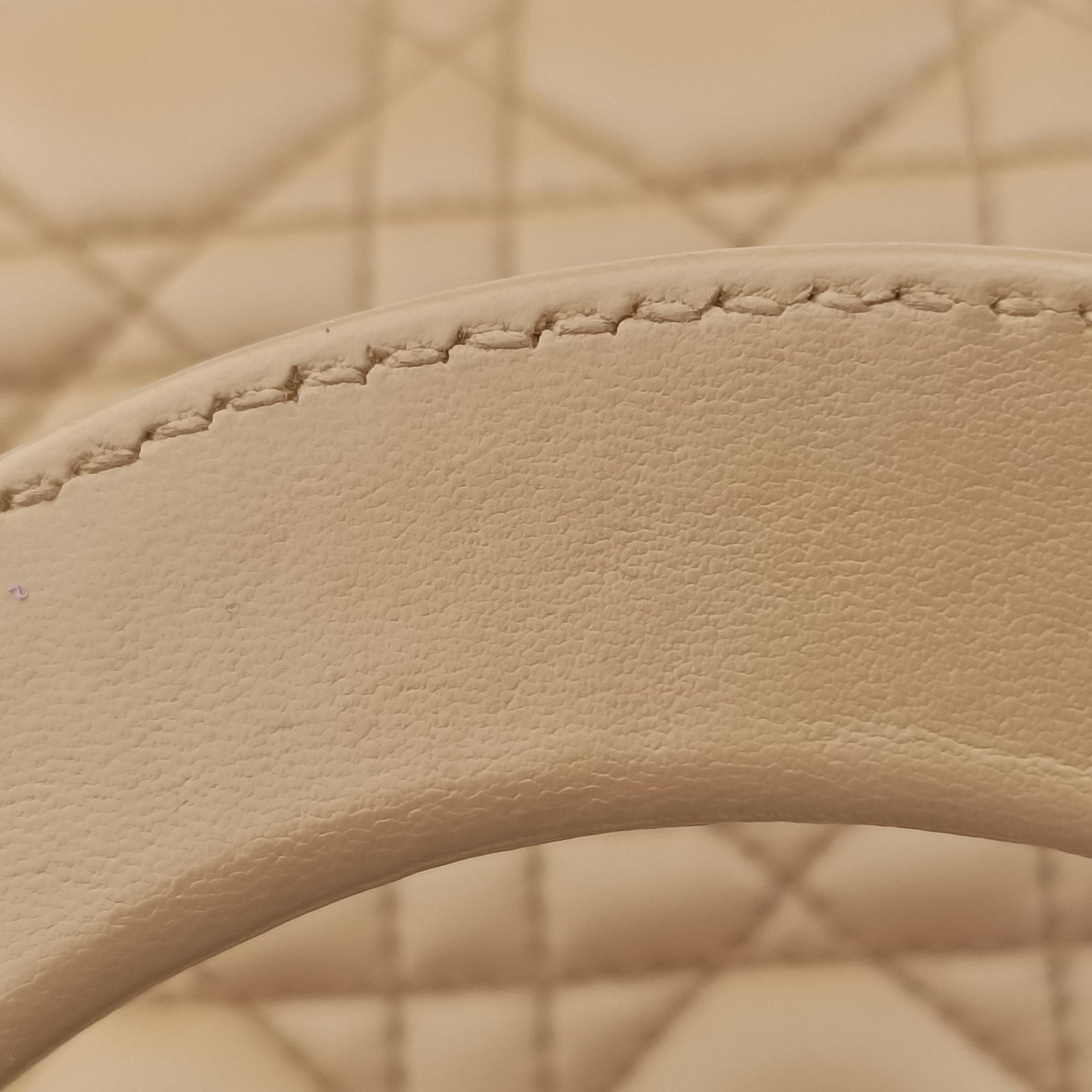 Pre-owned Christian Dior Lady Dior Beige lambskin  shoulderbag | stylenewstar