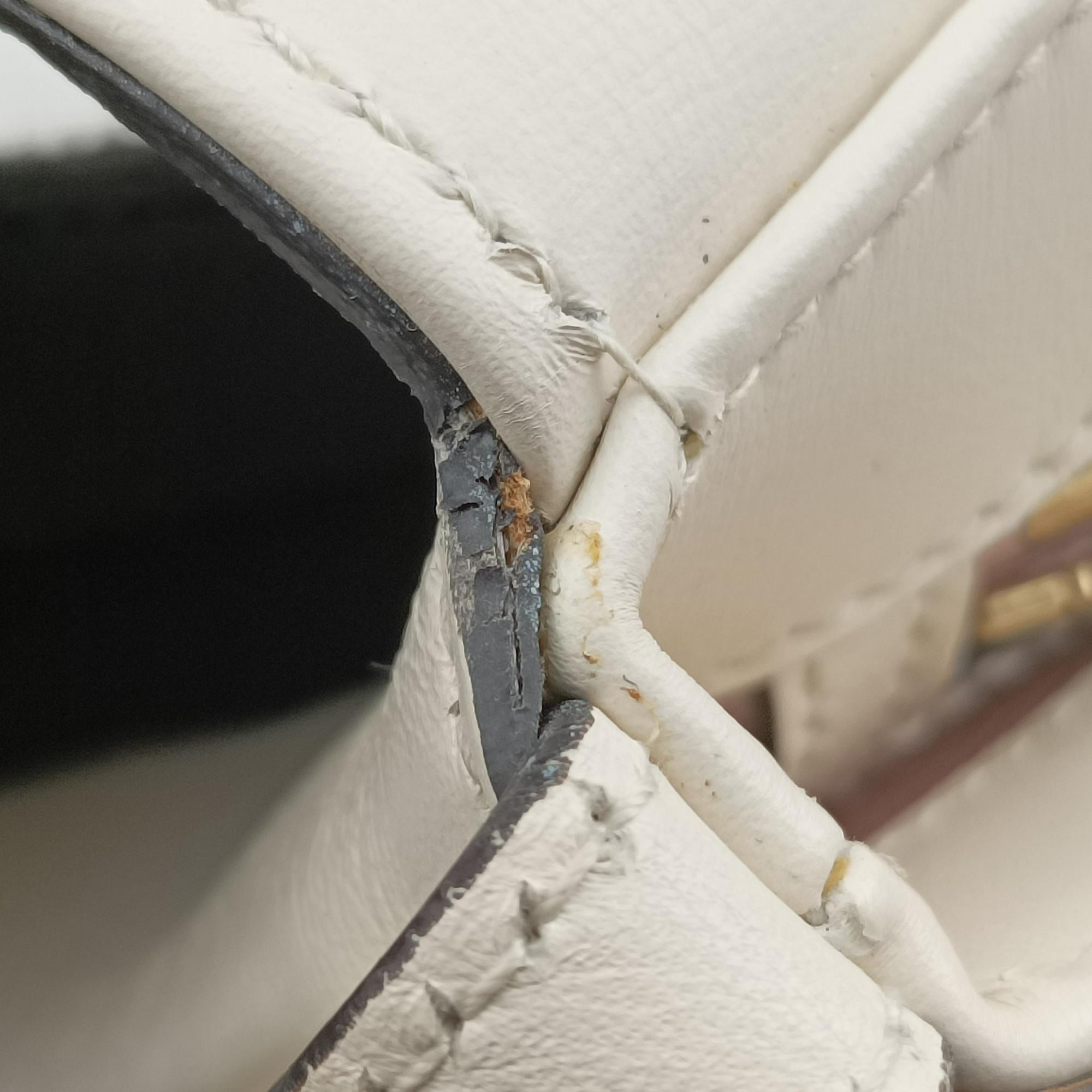 Pre-owned Gucci Arli White Leather 550129 shoulderbag | stylenewstar