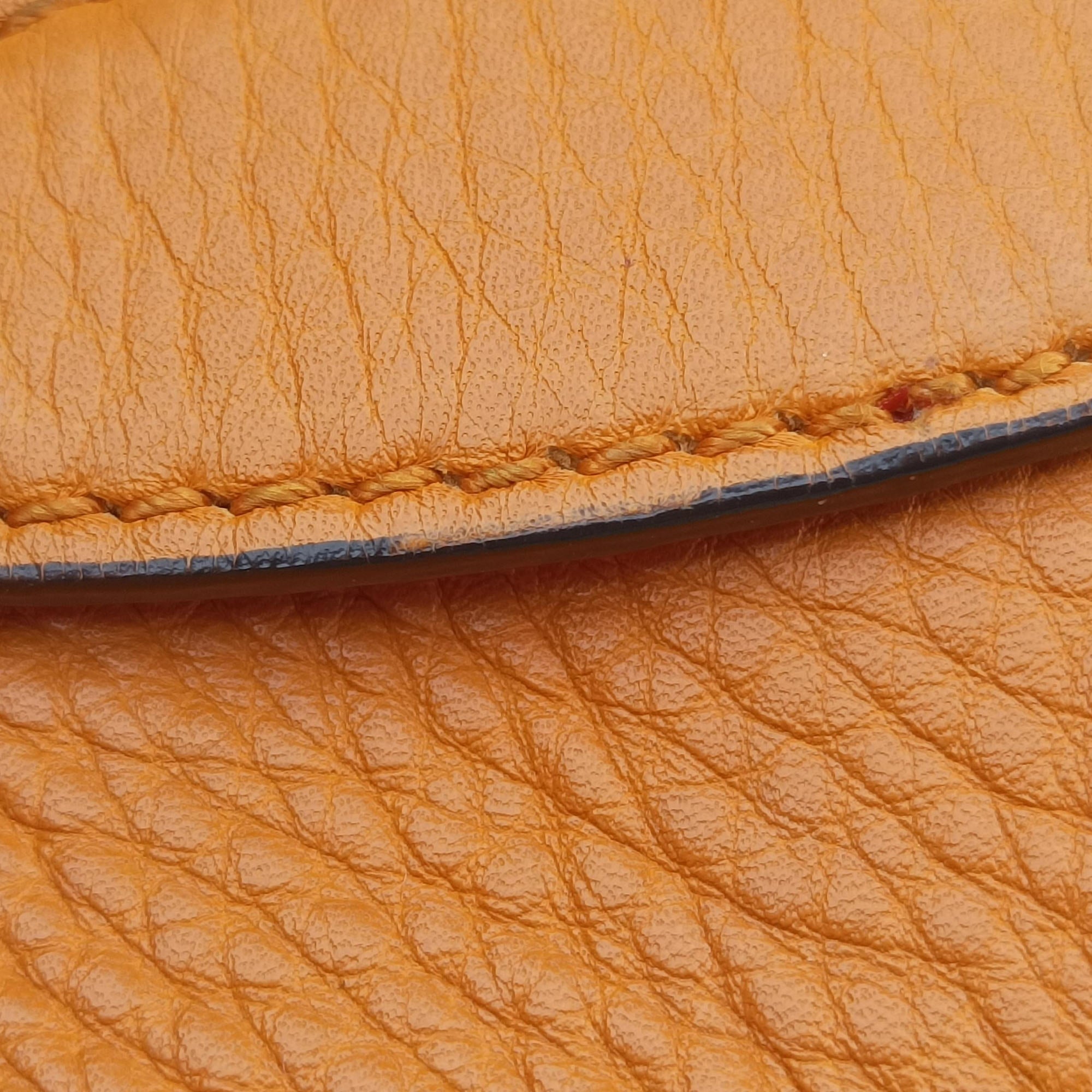 Pre-owned Gucci Soho Yellow Leather 308982 shoulderbag | stylenewstar