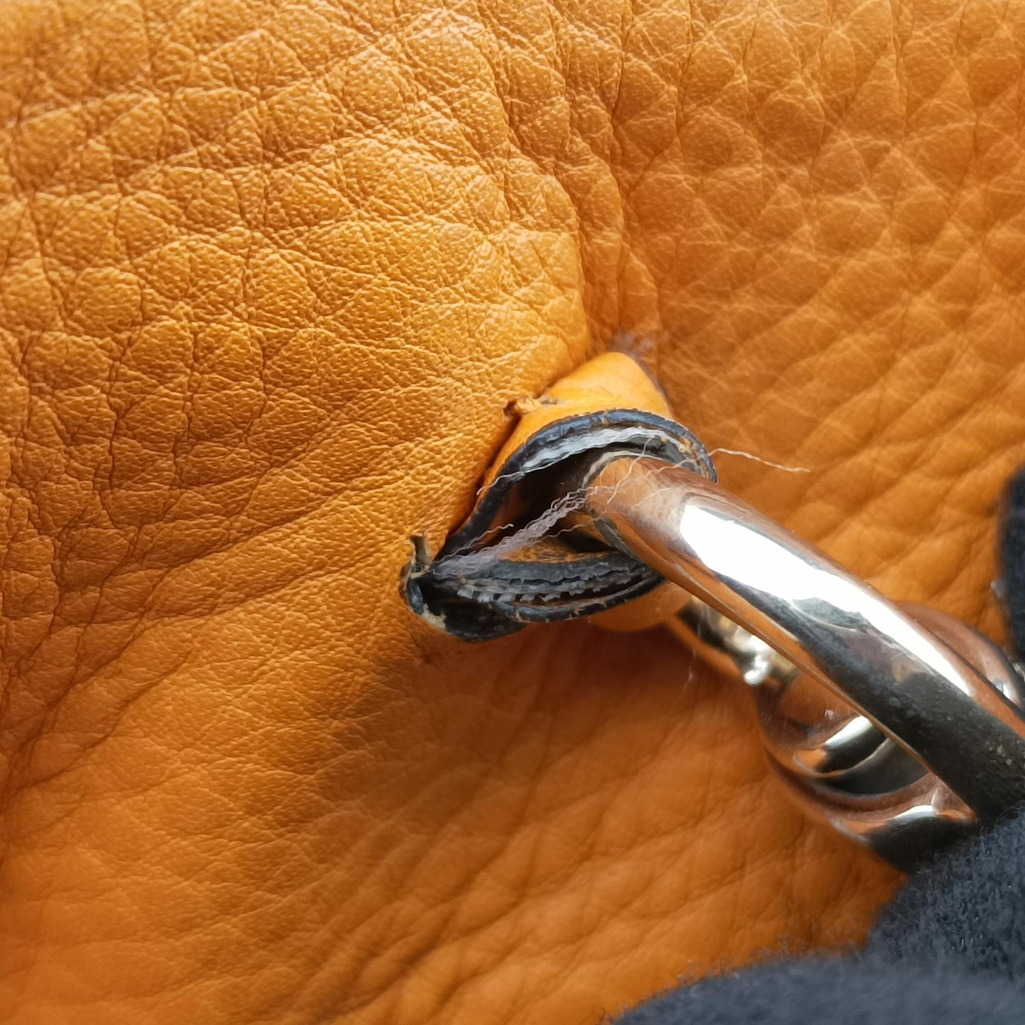 Pre-owned Gucci Soho Yellow Leather 308982 shoulderbag | stylenewstar