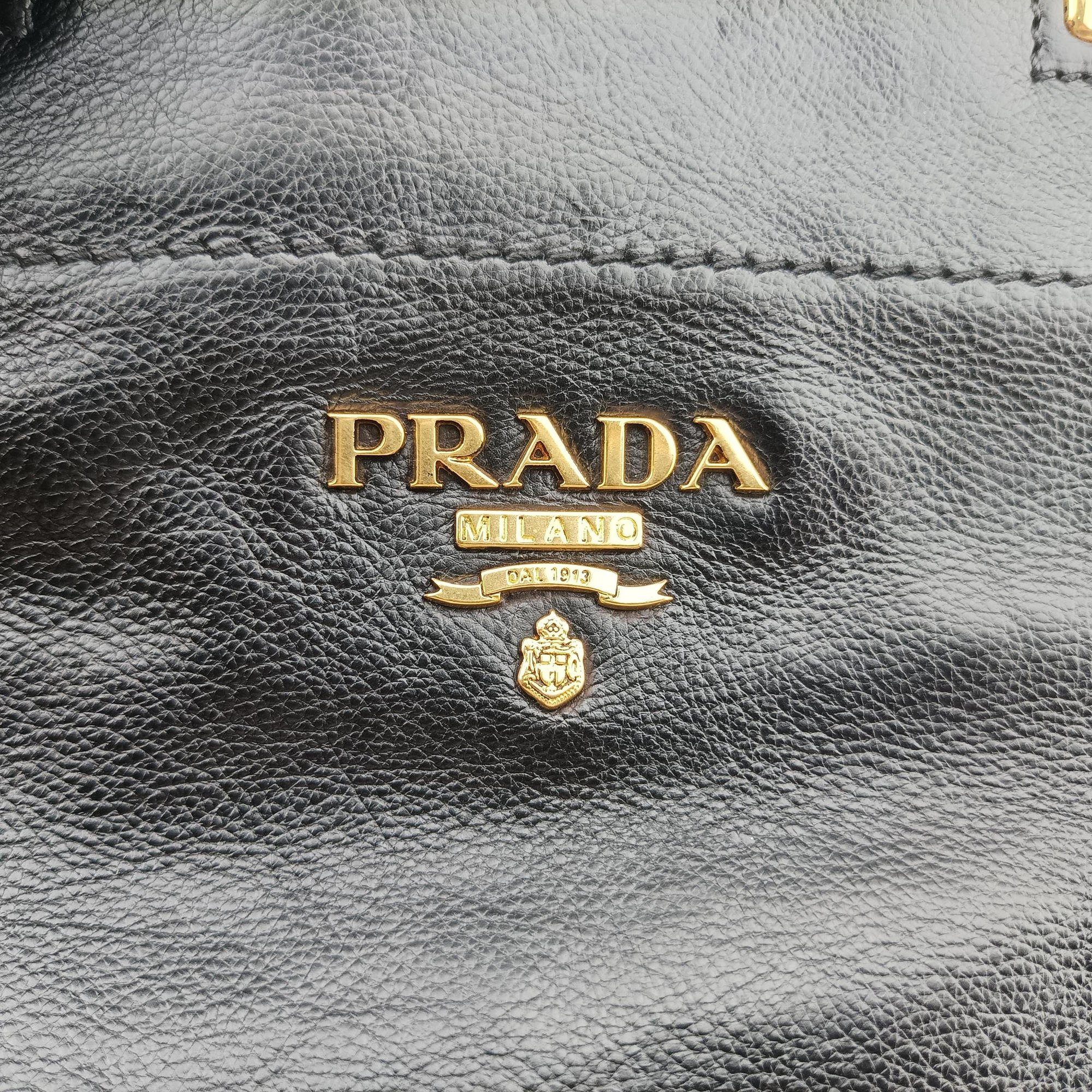 Pre-owned Prada Soft Shopping Black Leather  shoulderbag | stylenewstar