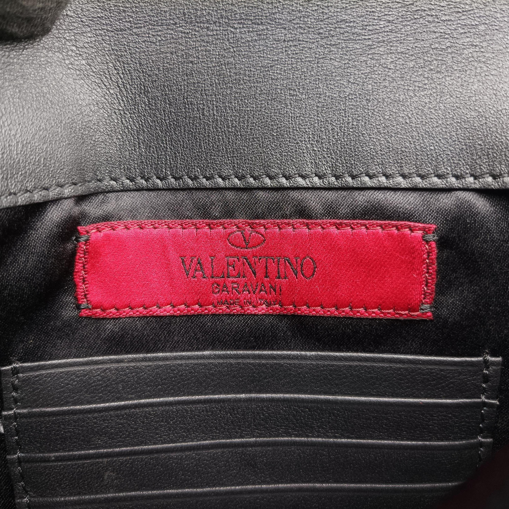 Pre-owned Valentino Rockstud Envelope Wallet Black leather  shoulderbag | stylenewstar