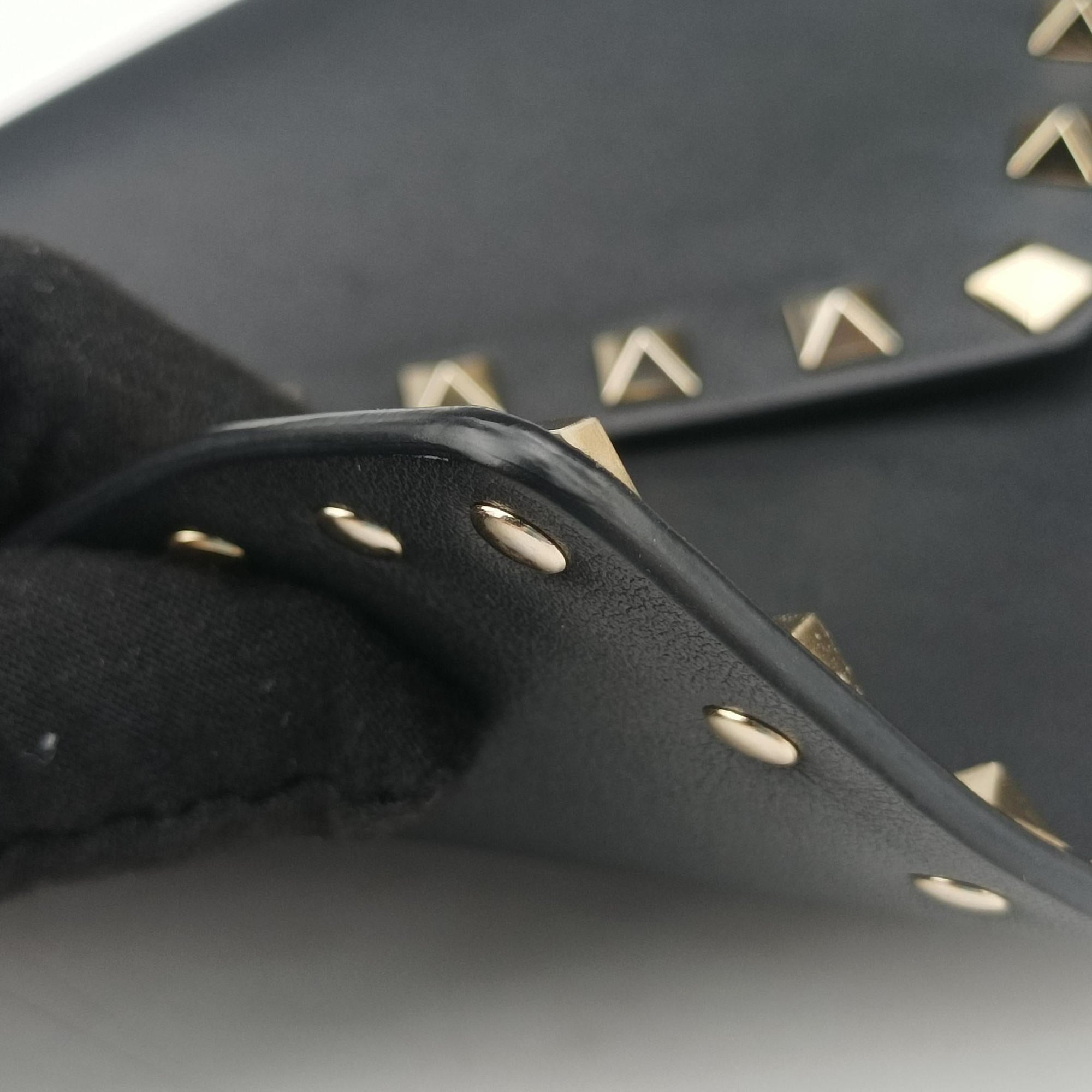 Pre-owned Valentino Rockstud Envelope Wallet Black leather  shoulderbag | stylenewstar