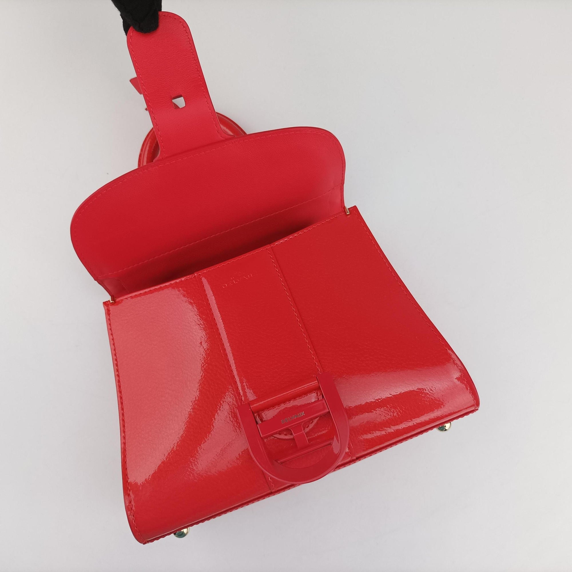 Secondhand Delvaux Brillant Mini Red Enamel  shoulderbag | stylenewstar