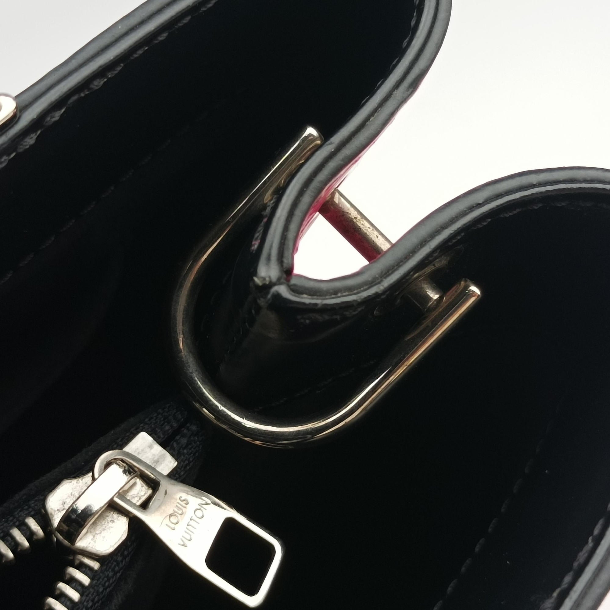 Pre-owned Louis Vuitton Kleber PM Freesia × Noir Epi M51347 shoulderbag | stylenewstar