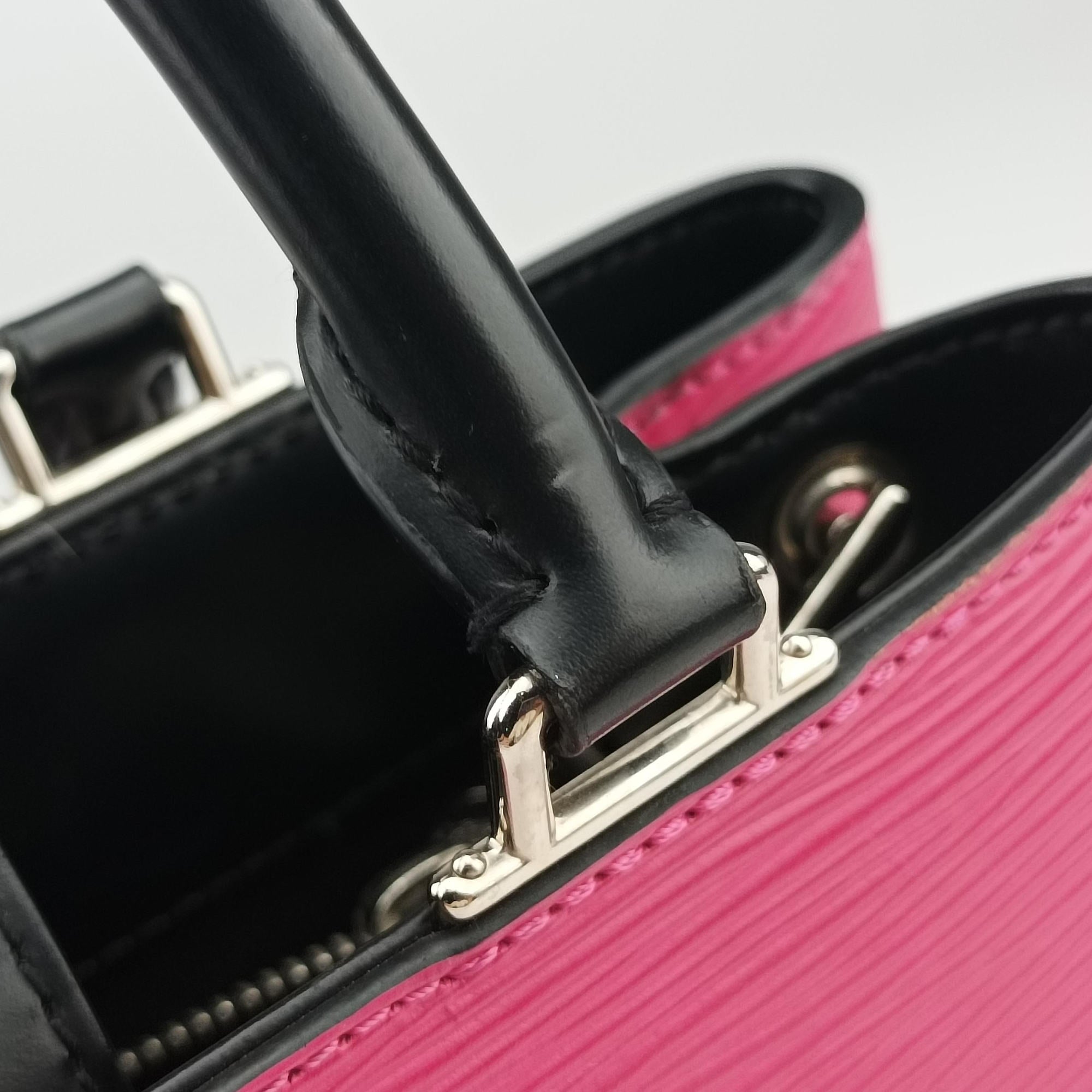 Pre-owned Louis Vuitton Kleber PM Freesia × Noir Epi M51347 shoulderbag | stylenewstar