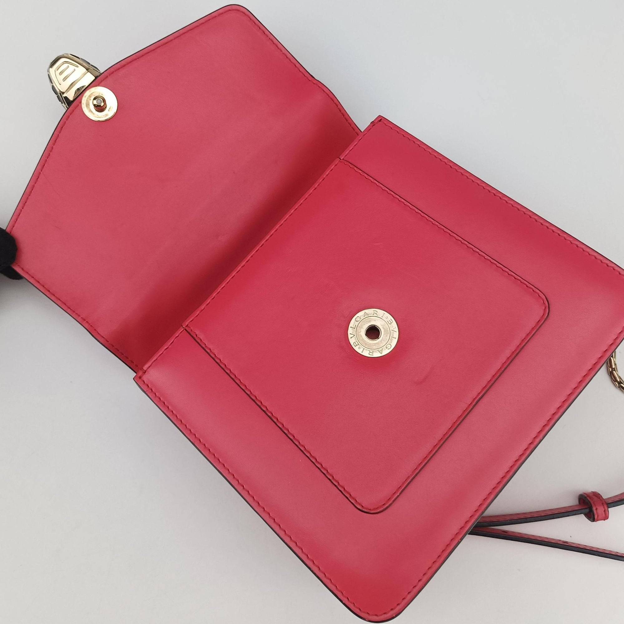 Secondhand Bvlgari SERPENTI FOREVER Pink Leather  shoulderbag | stylenewstar