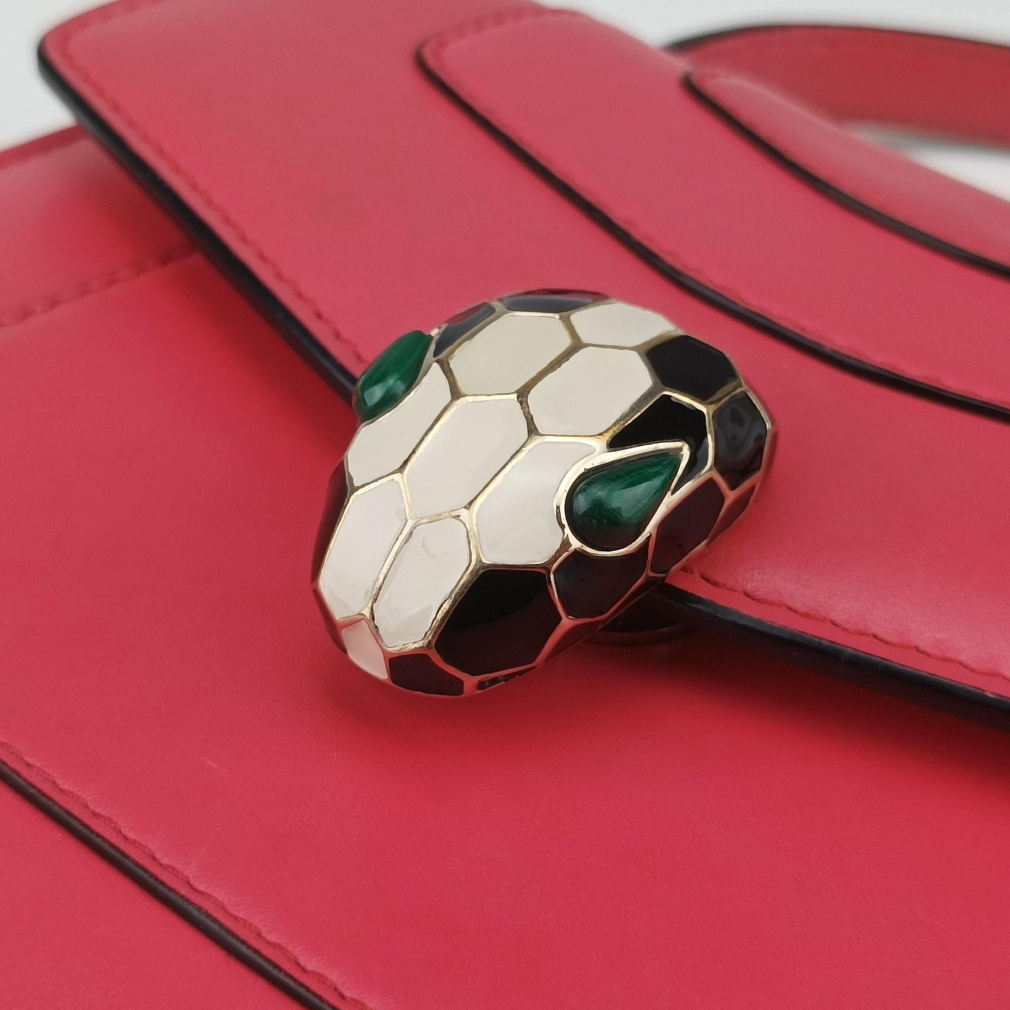 Secondhand Bvlgari SERPENTI FOREVER Pink Leather  shoulderbag | stylenewstar