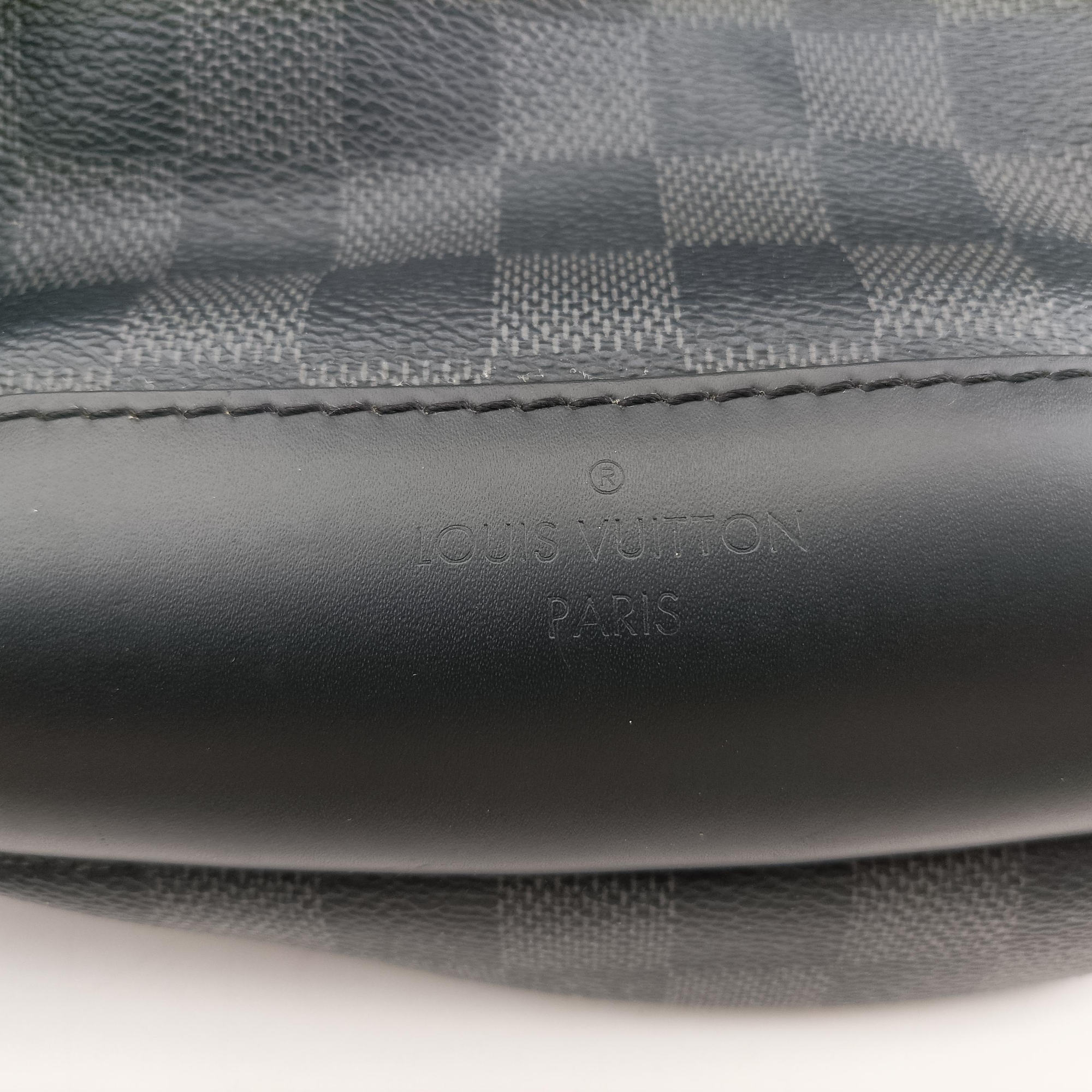 Pre-owned Louis Vuitton Avenue Slingbag Graphite Damier Graphite N41719 bum bag/waist bag | stylenewstar