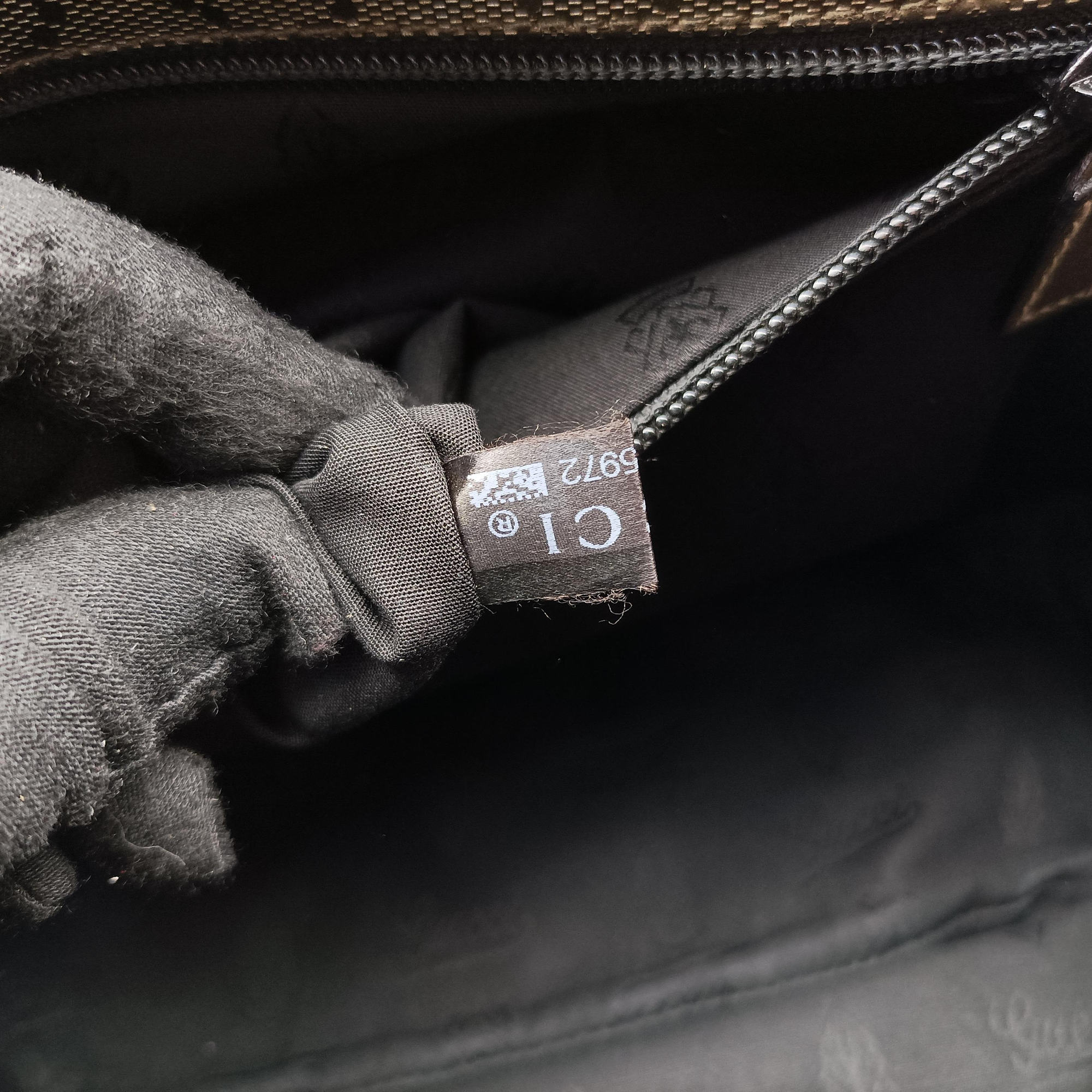 Pre-owned Gucci GG Plus Messenger Golden PVC coated canvas×leather 201732 shoulderbag | stylenewstar