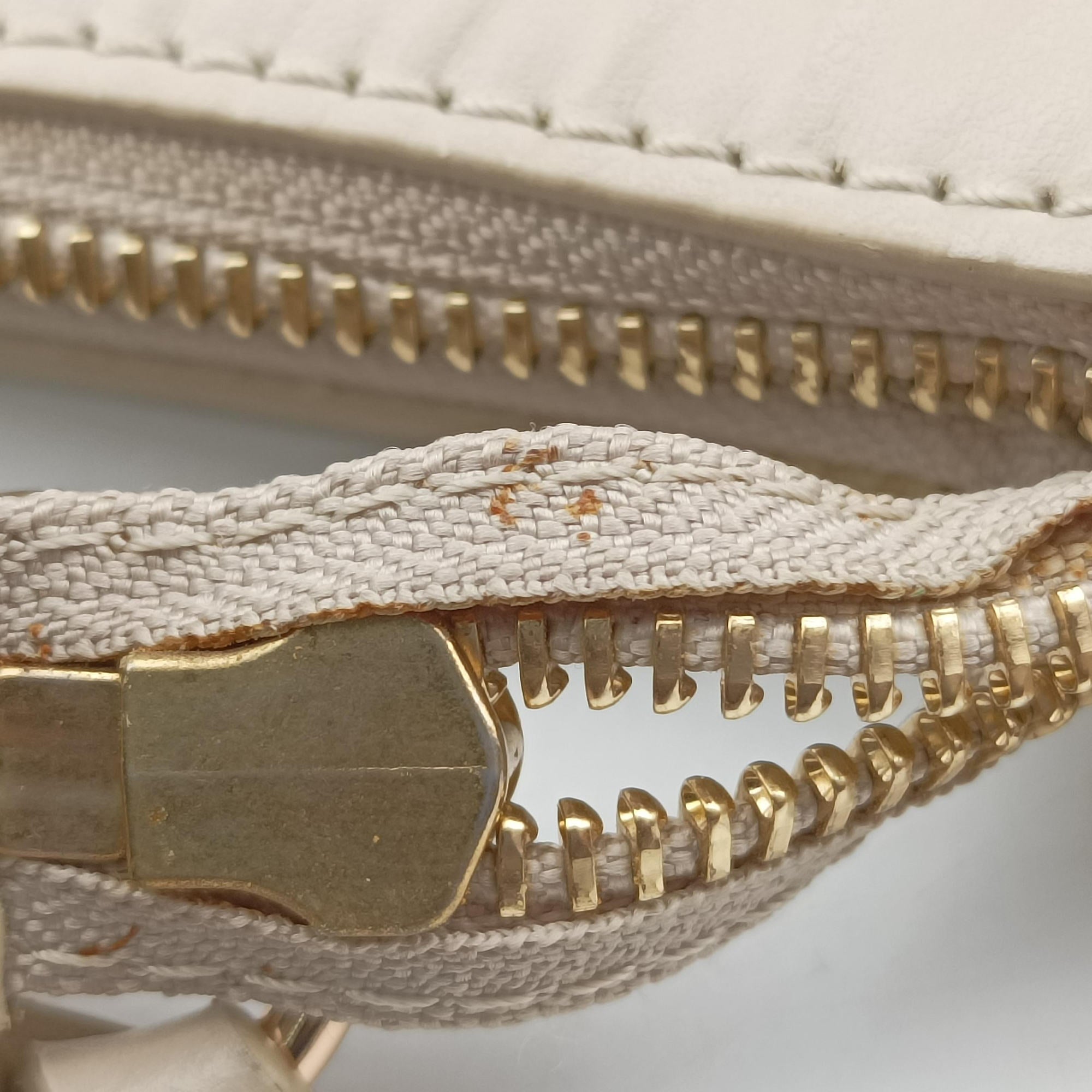 Pre-owned See By Chloe Sac joan Beige Leather  handbag | stylenewstar