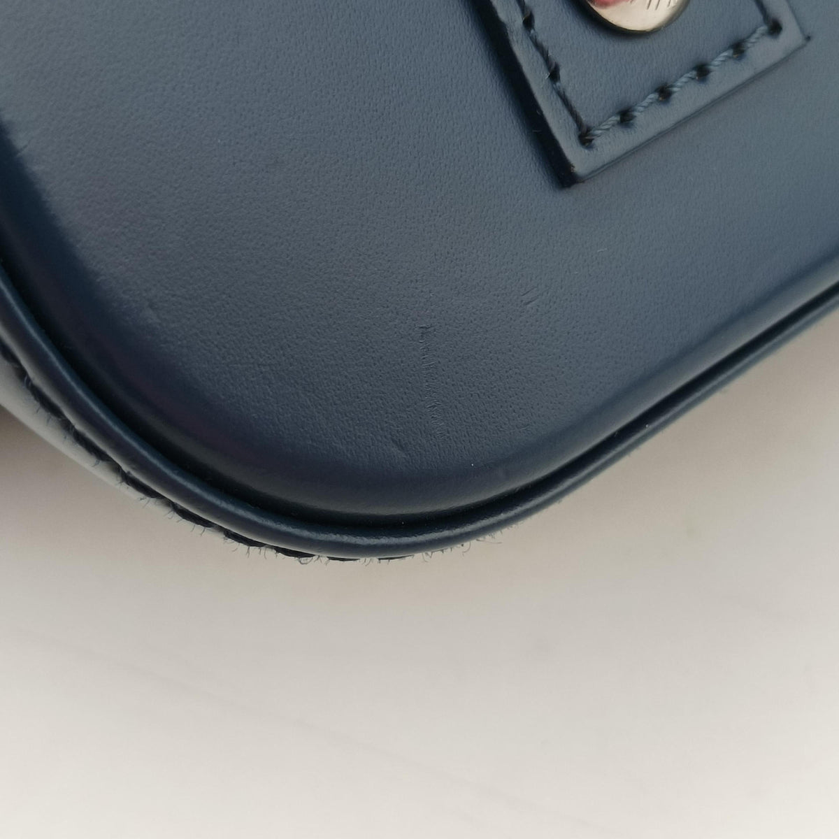 Vintage Louis Vuitton Alma BB navy Epi M40855 shoulderbag | stylenewstar