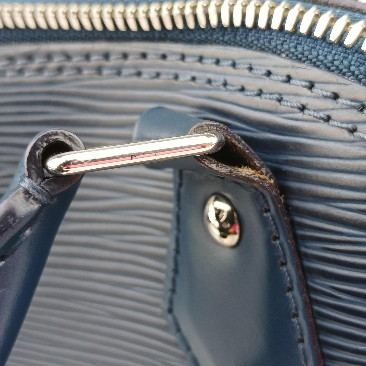 Vintage Louis Vuitton Alma BB navy Epi M40855 shoulderbag | stylenewstar