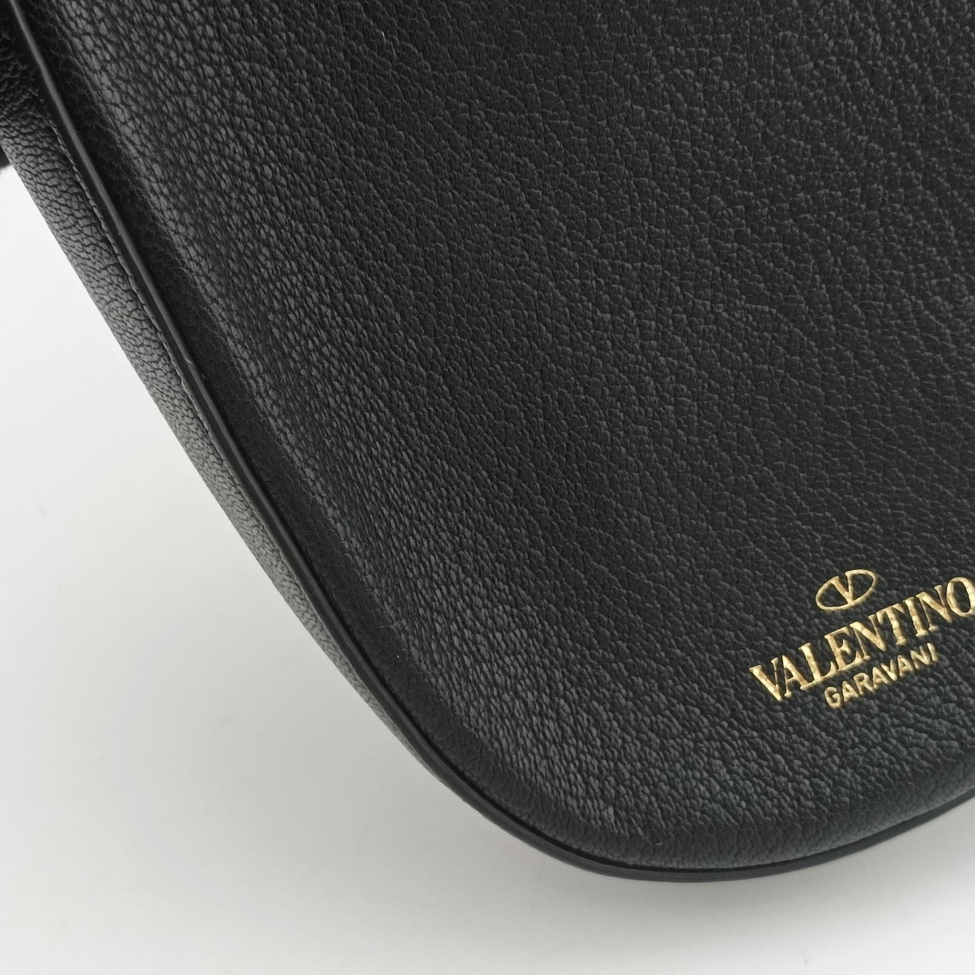 Pre-owned Valentino VRING Black Leather  shoulderbag | stylenewstar