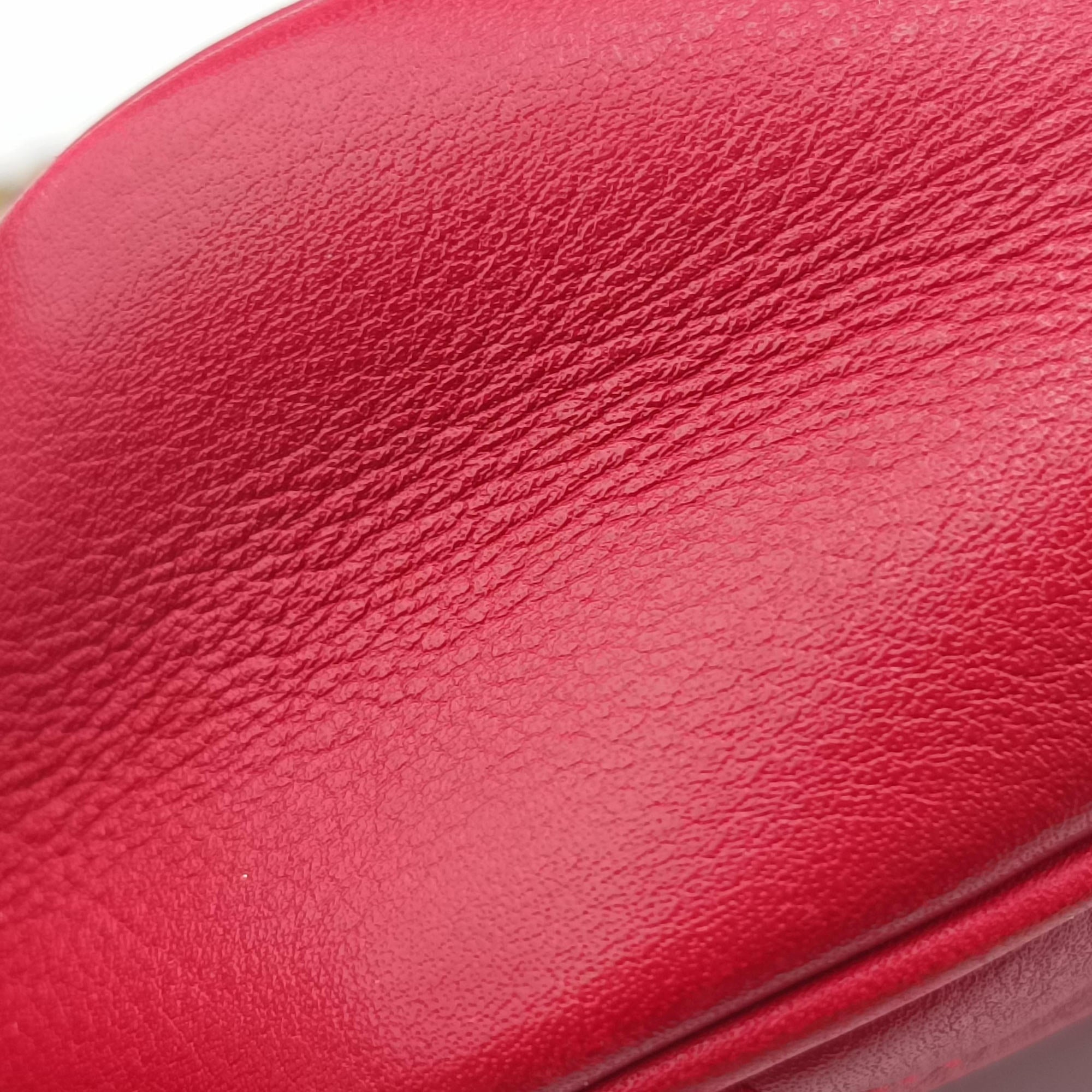 Secondhand Gucci GG Marmont Red Leather 476433 shoulderbag | stylenewstar