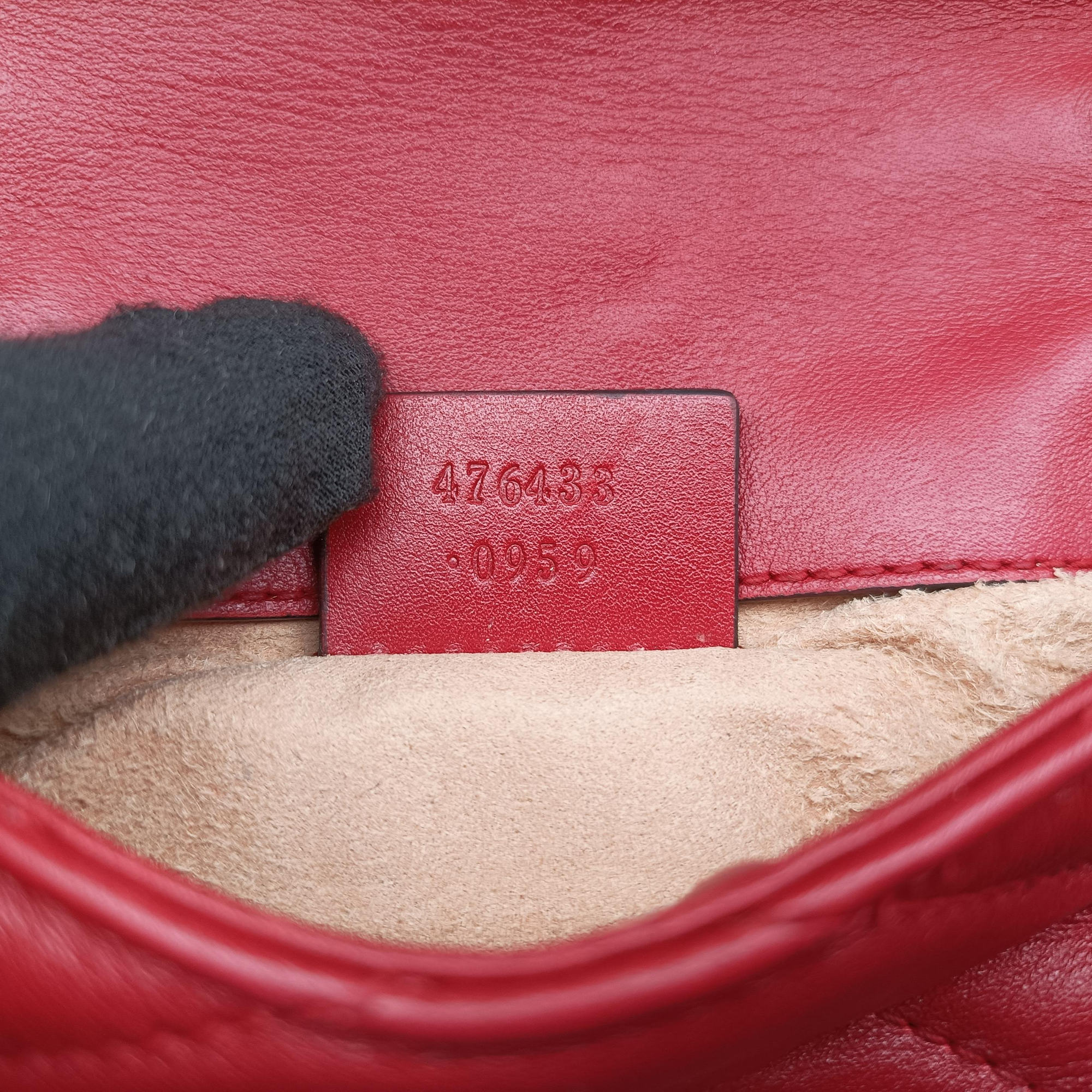 Secondhand Gucci GG Marmont Red Leather 476433 shoulderbag | stylenewstar
