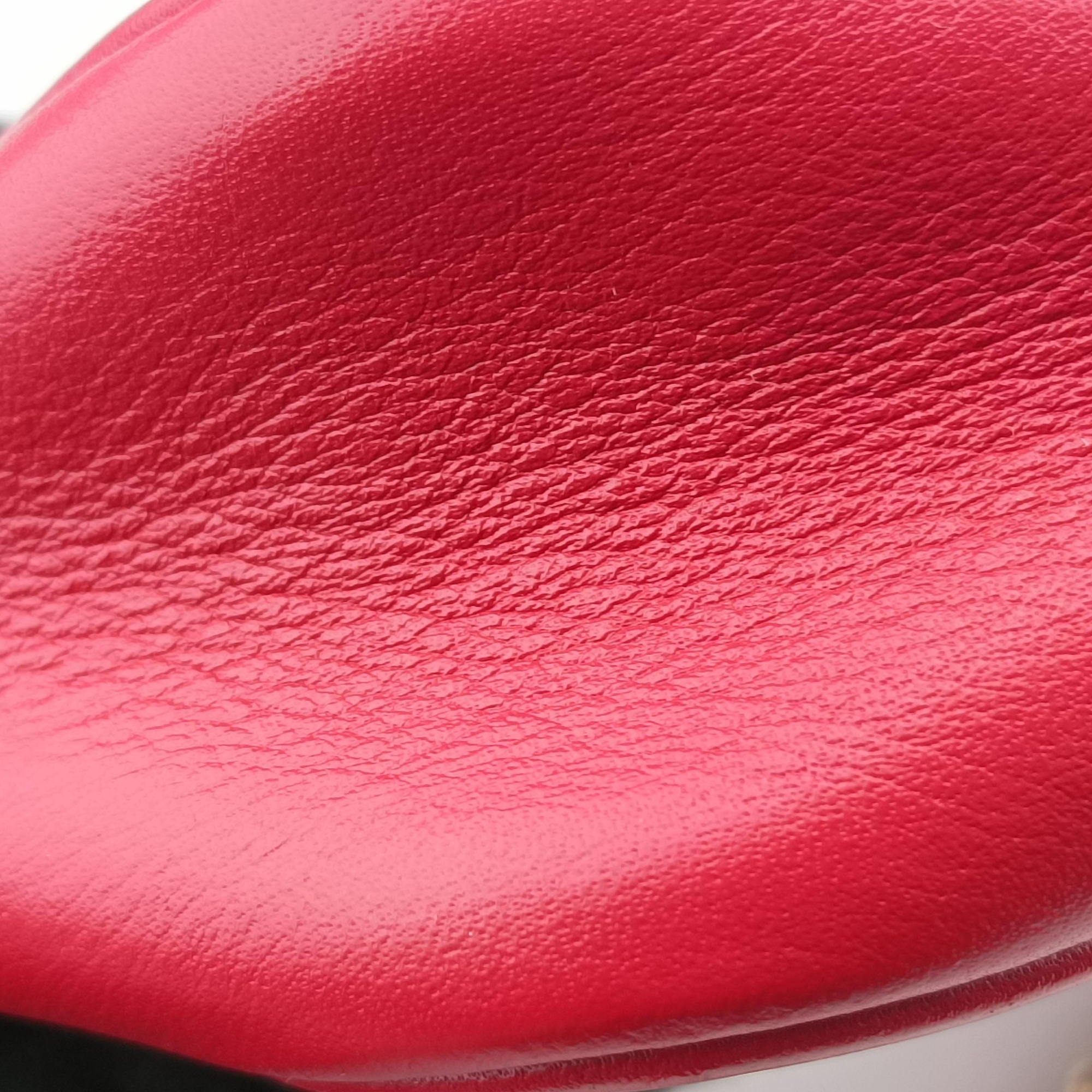 Secondhand Gucci GG Marmont Red Leather 476433 shoulderbag | stylenewstar