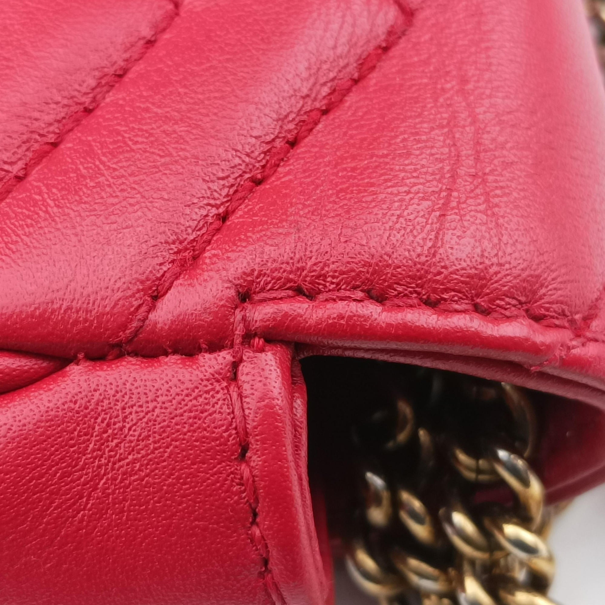Secondhand Gucci GG Marmont Red Leather 476433 shoulderbag | stylenewstar