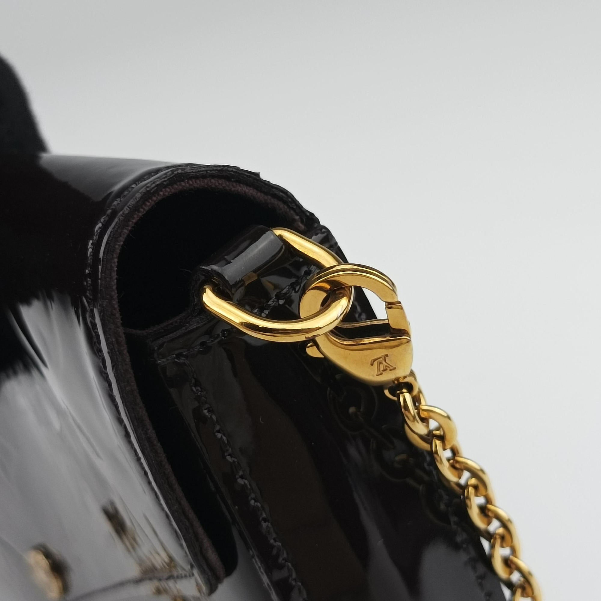 Pre-owned Louis Vuitton Pochette Félice Amarante Vernis M61267 shoulderbag | stylenewstar