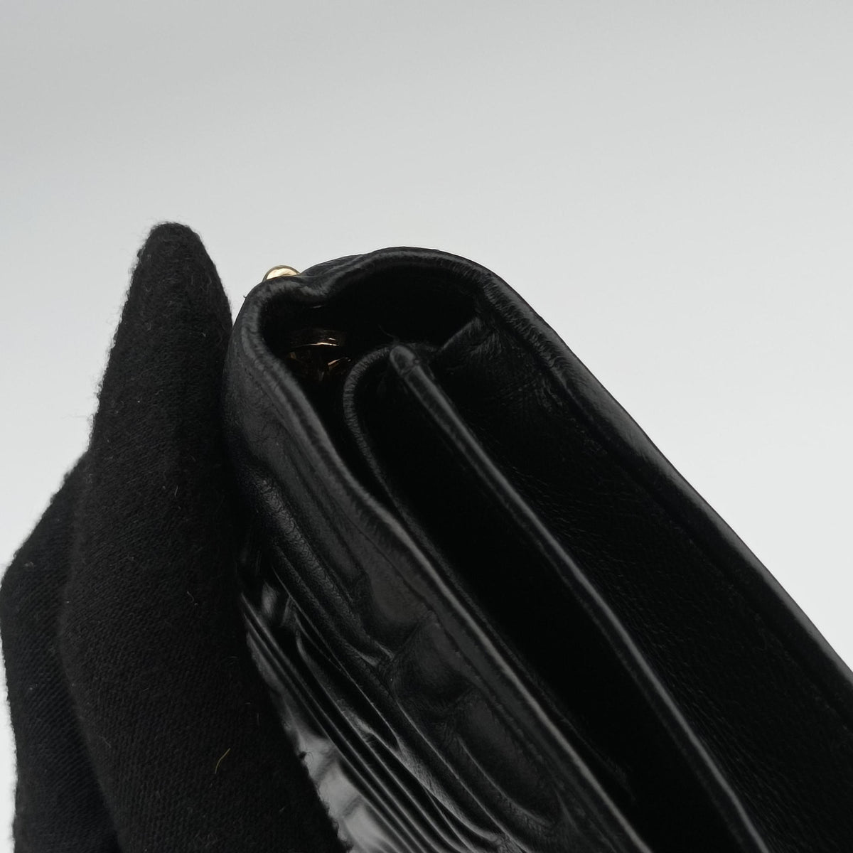 Secondhand Fendi Embossed Logo Black lambskin 8M0219 shoulderbag | stylenewstar