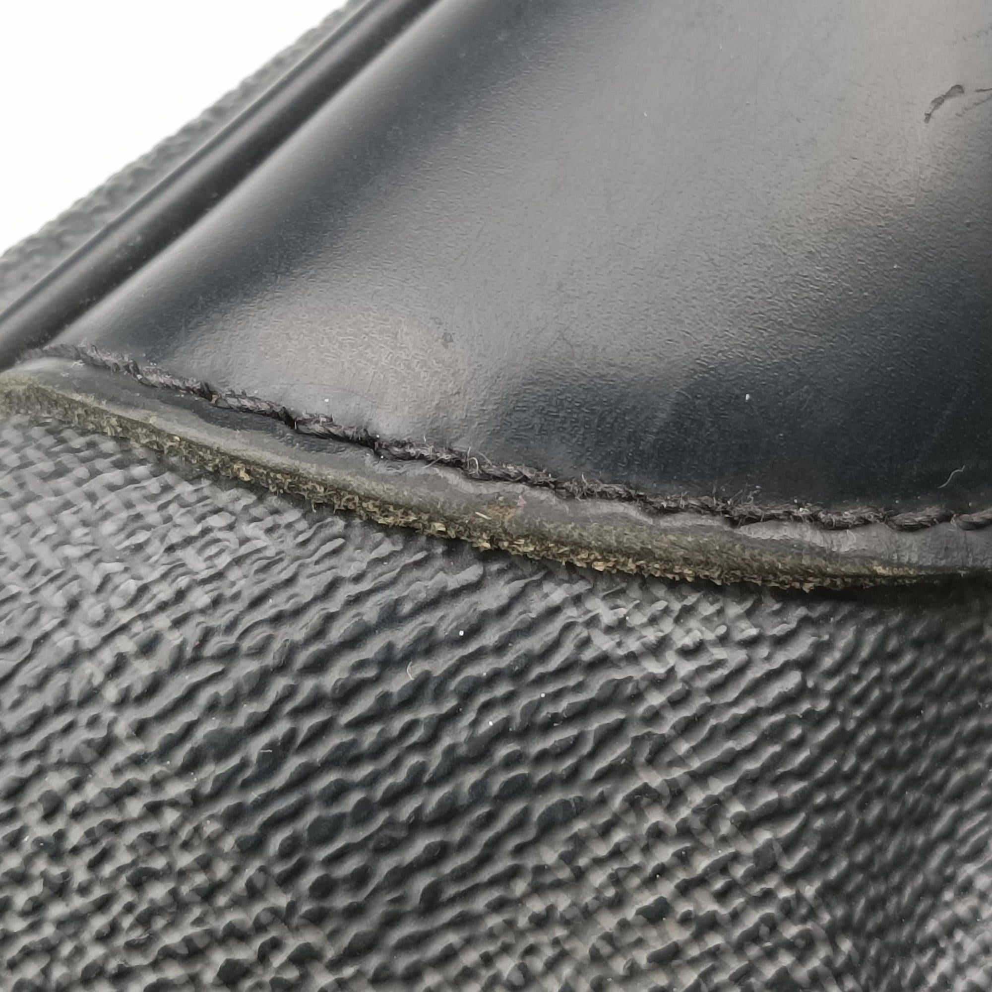 Secondhand Louis Vuitton Porte Documents Voyage Noir Damier Graphite N41125 handbag | stylenewstar