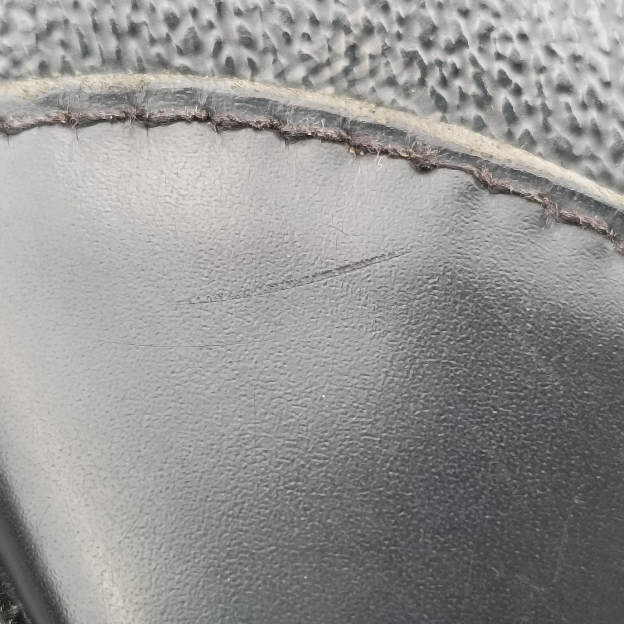 Secondhand Louis Vuitton Porte Documents Voyage Noir Damier Graphite N41125 handbag | stylenewstar