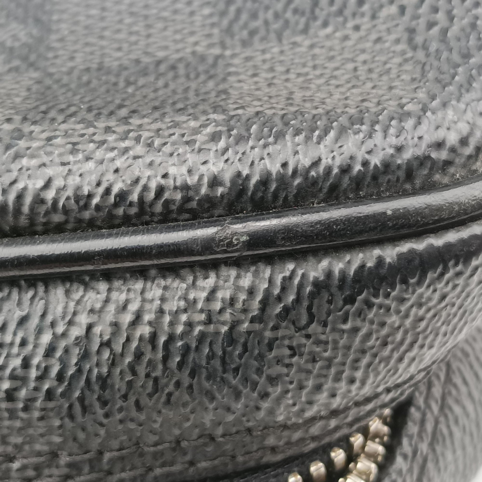 Secondhand Louis Vuitton Porte Documents Voyage Noir Damier Graphite N41125 handbag | stylenewstar