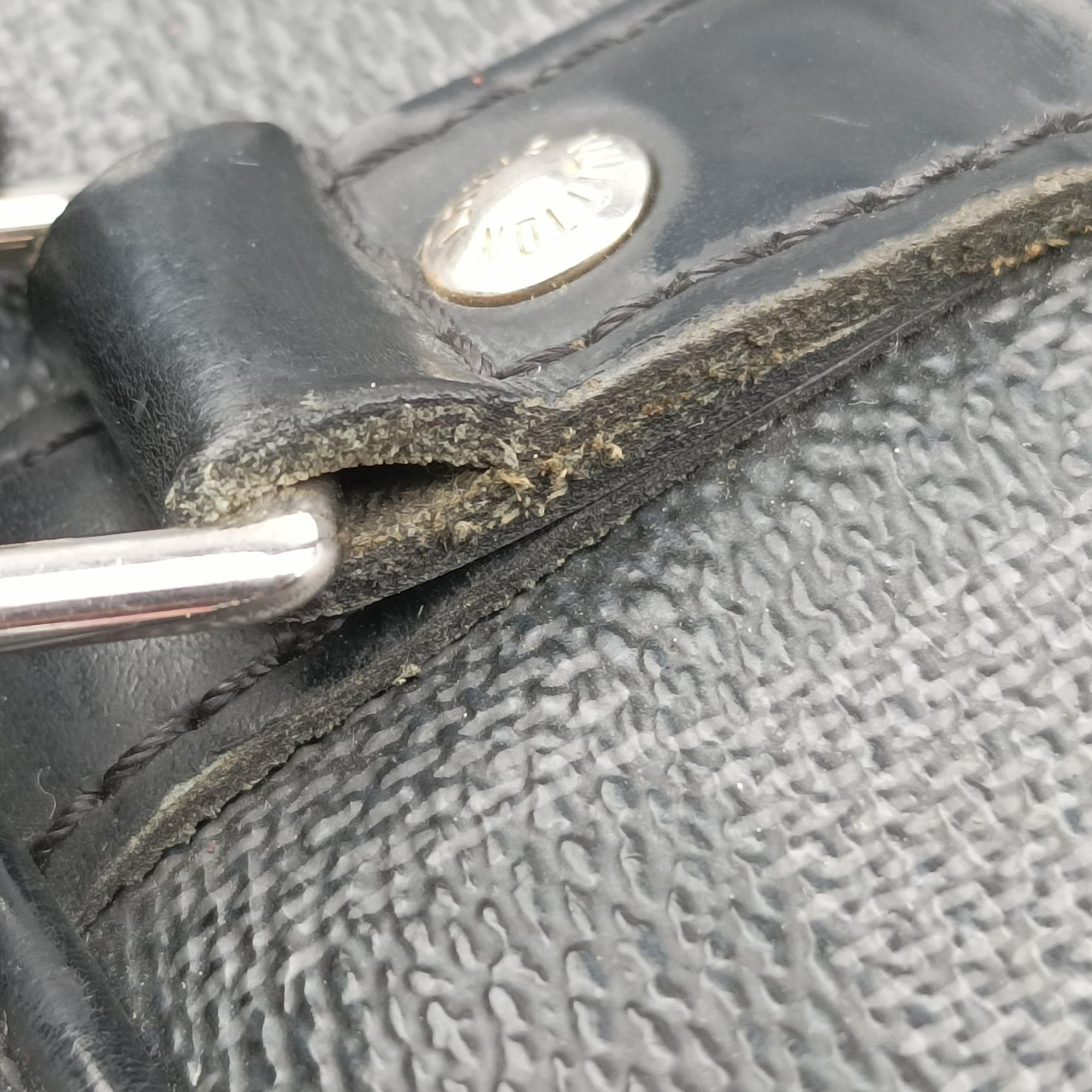 Secondhand Louis Vuitton Porte Documents Voyage Noir Damier Graphite N41125 handbag | stylenewstar
