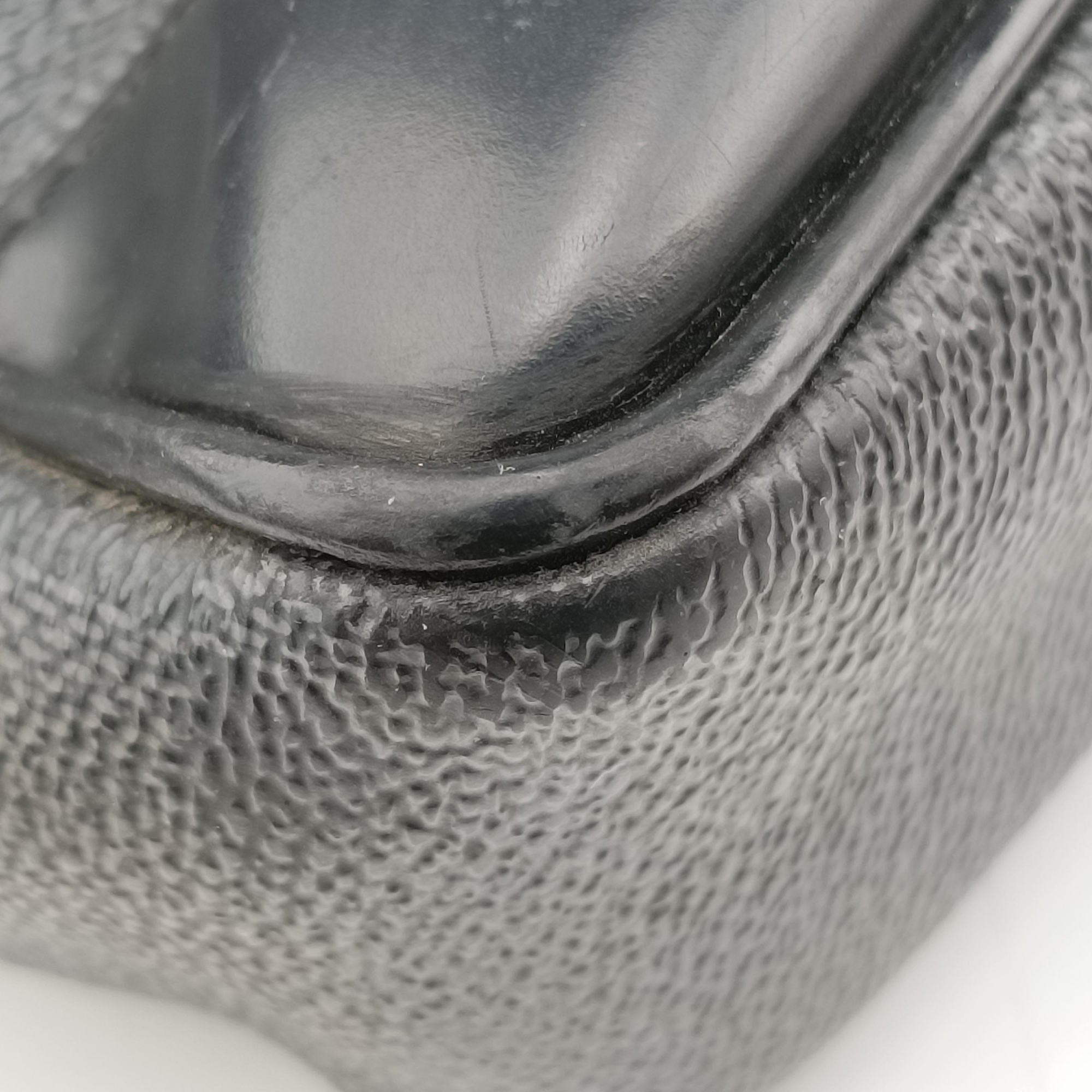 Secondhand Louis Vuitton Porte Documents Voyage Noir Damier Graphite N41125 handbag | stylenewstar