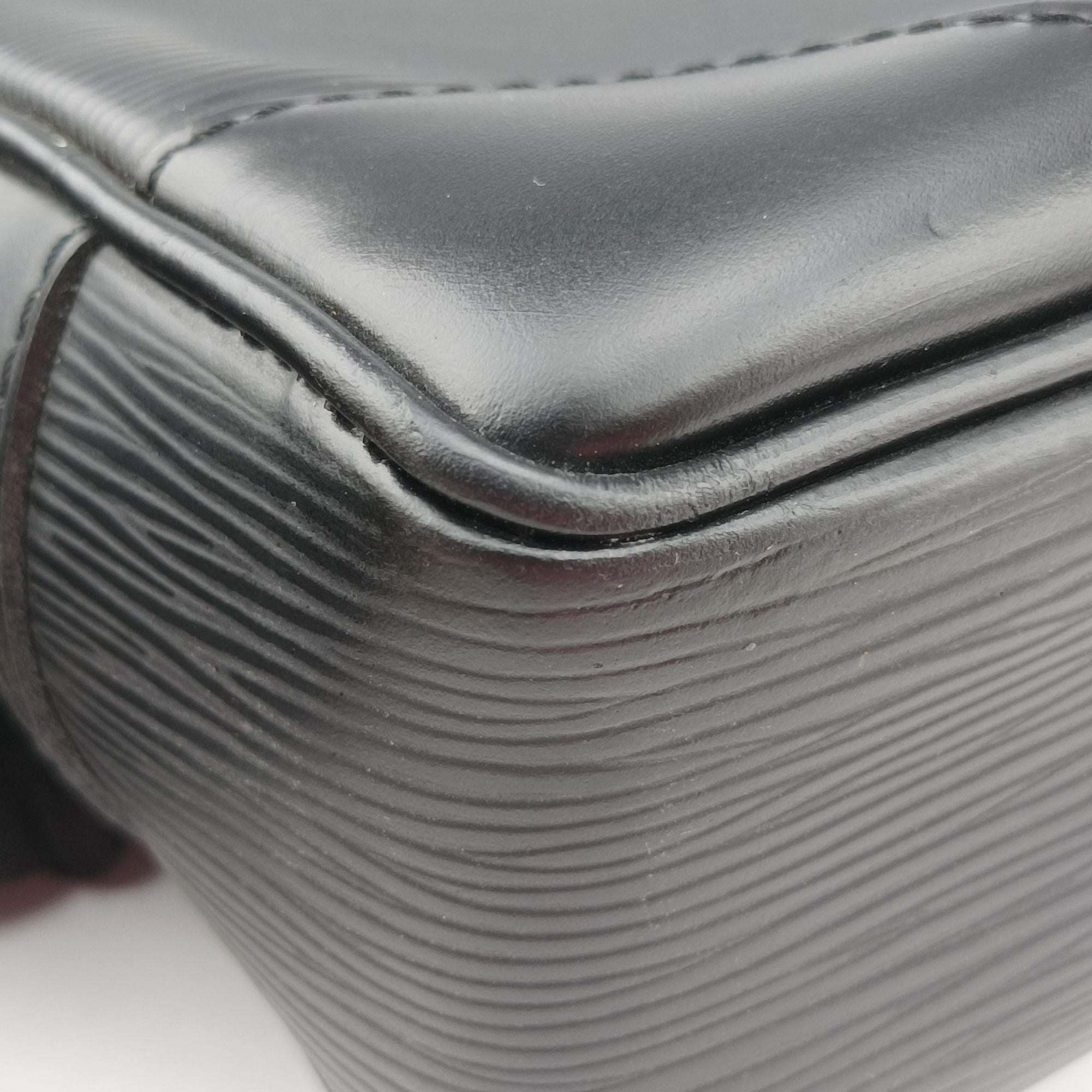 Vintage Louis Vuitton Porto Document Voyage Black Epi M59162 handbag | stylenewstar