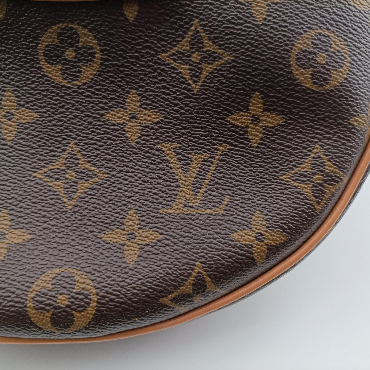 Pre-owned Louis Vuitton LOOP Brown×Beige Monogram Canvas M81098 shoulderbag | stylenewstar