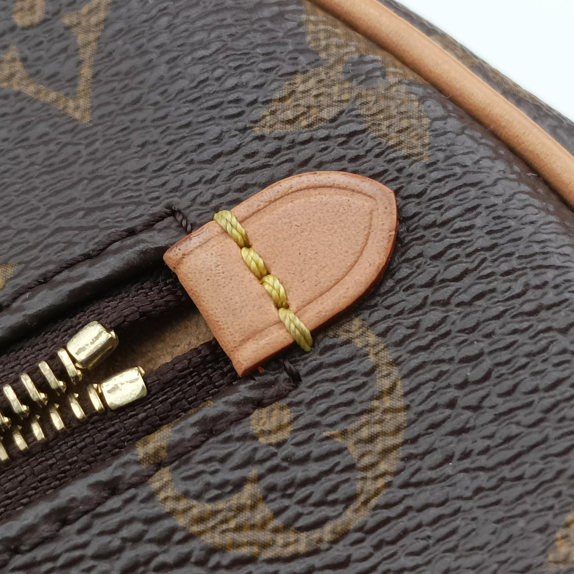 Pre-owned Louis Vuitton LOOP Brown×Beige Monogram Canvas M81098 shoulderbag | stylenewstar