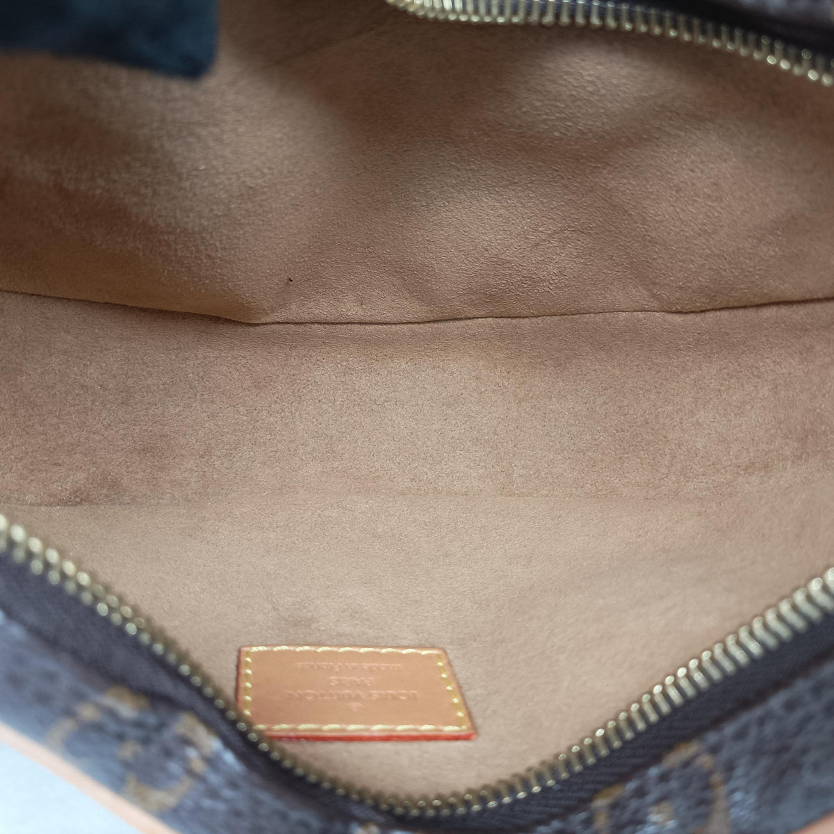 Secondhand Louis Vuitton LOOP Brown×Beige Monogram Canvas M81098 shoulderbag | stylenewstar