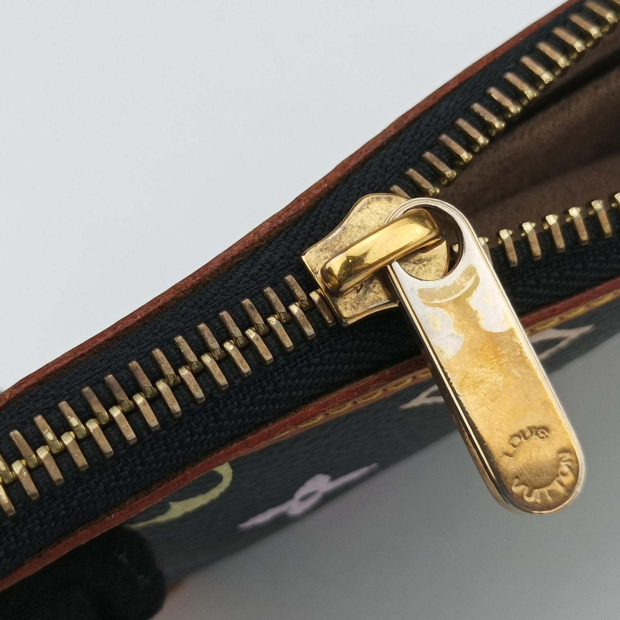 Pre-owned Louis Vuitton Pochette Mira MM Noir Monogram Multicolor M60097 handbag | stylenewstar