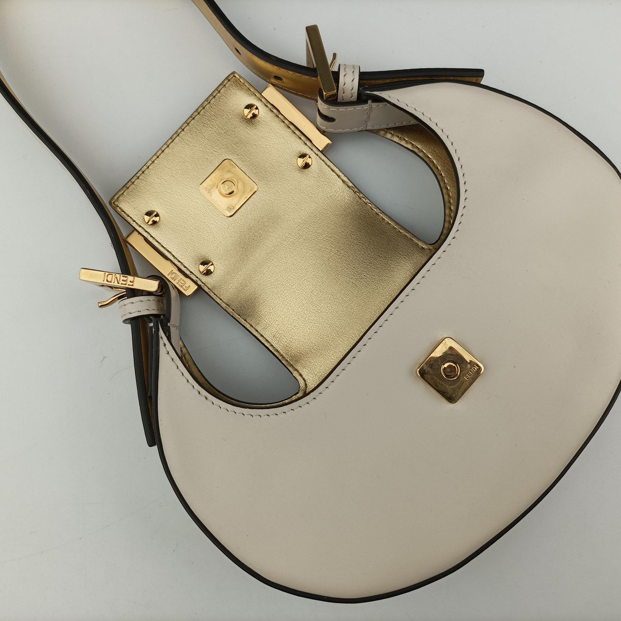 Pre-owned Fendi Cookie Mini White Leather 8BS065 handbag | stylenewstar