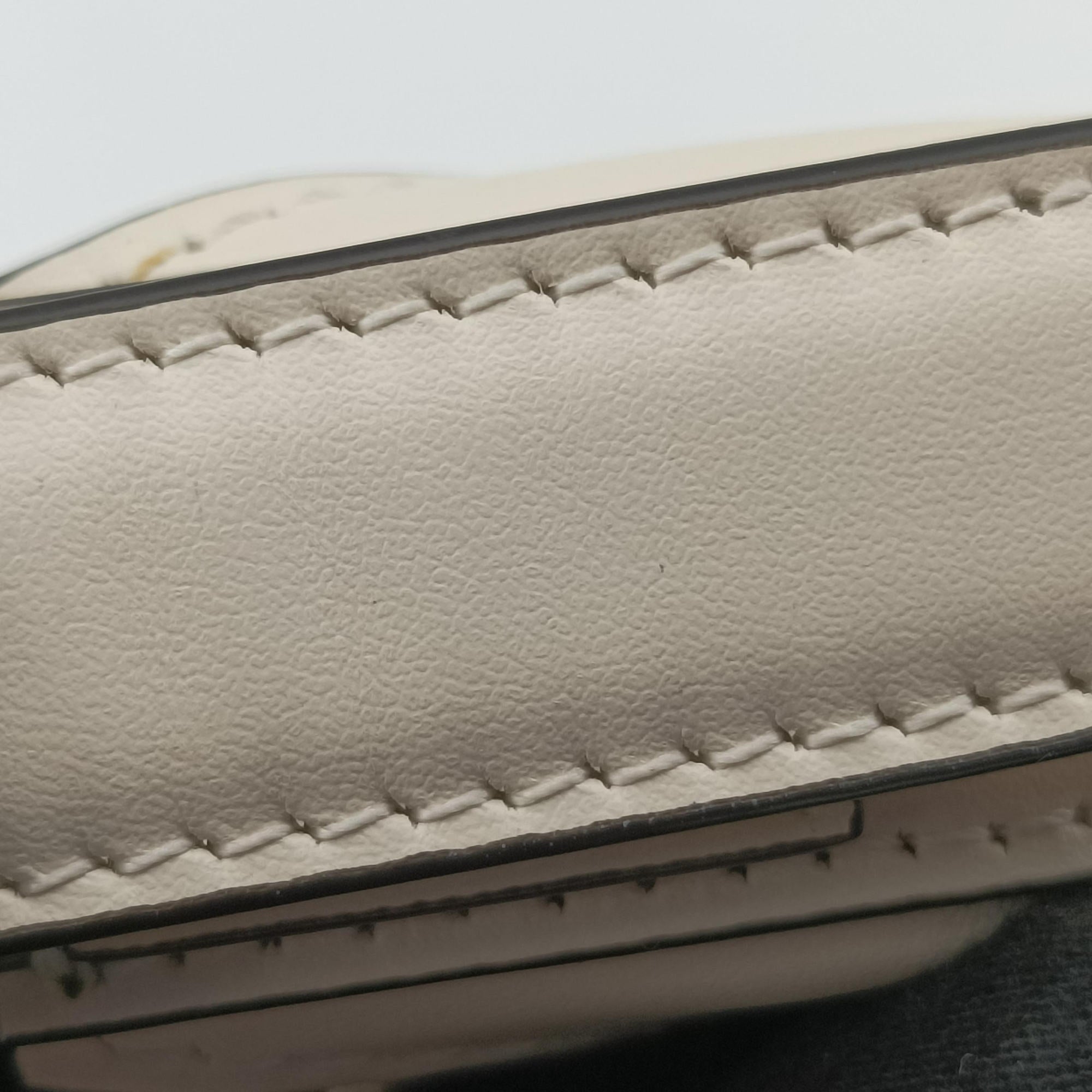 Pre-owned Fendi Cookie Mini White Leather 8BS065 handbag | stylenewstar