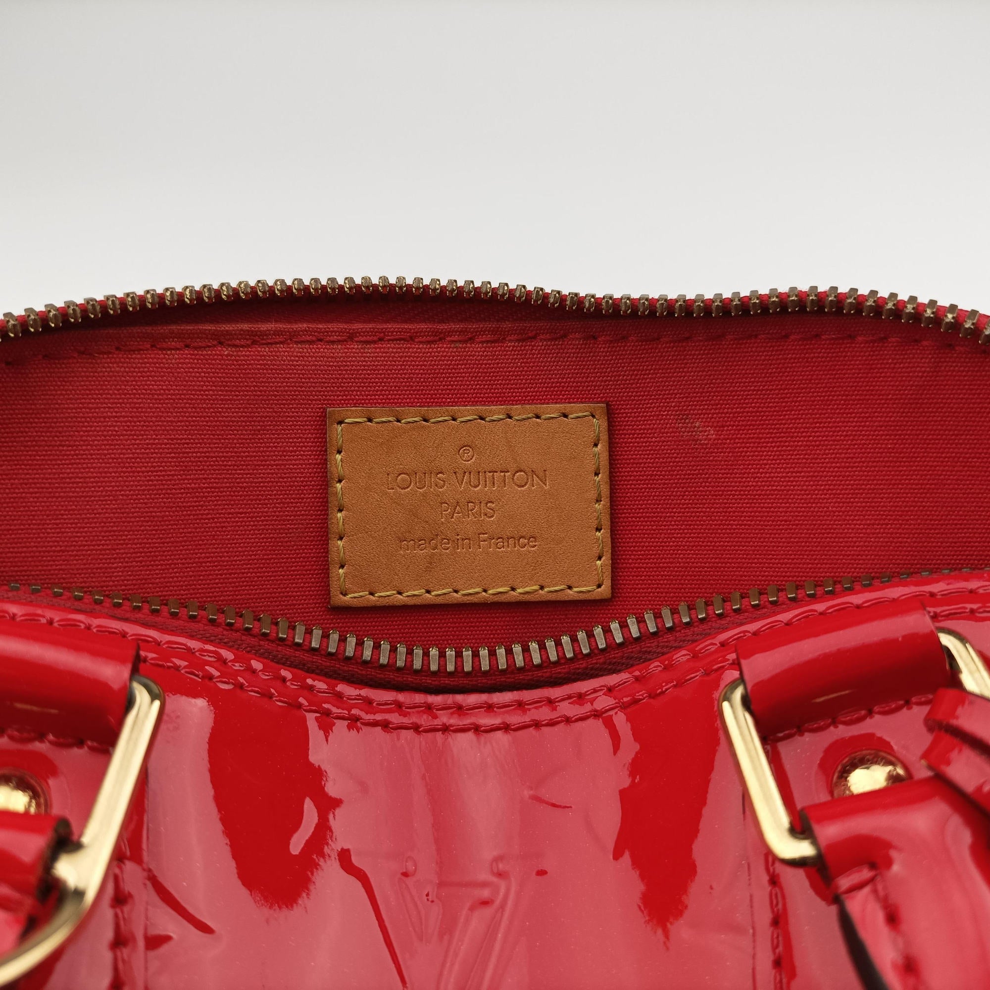 Vintage Louis Vuitton Alma BB CERISE Vernis M90174 shoulderbag | stylenewstar
